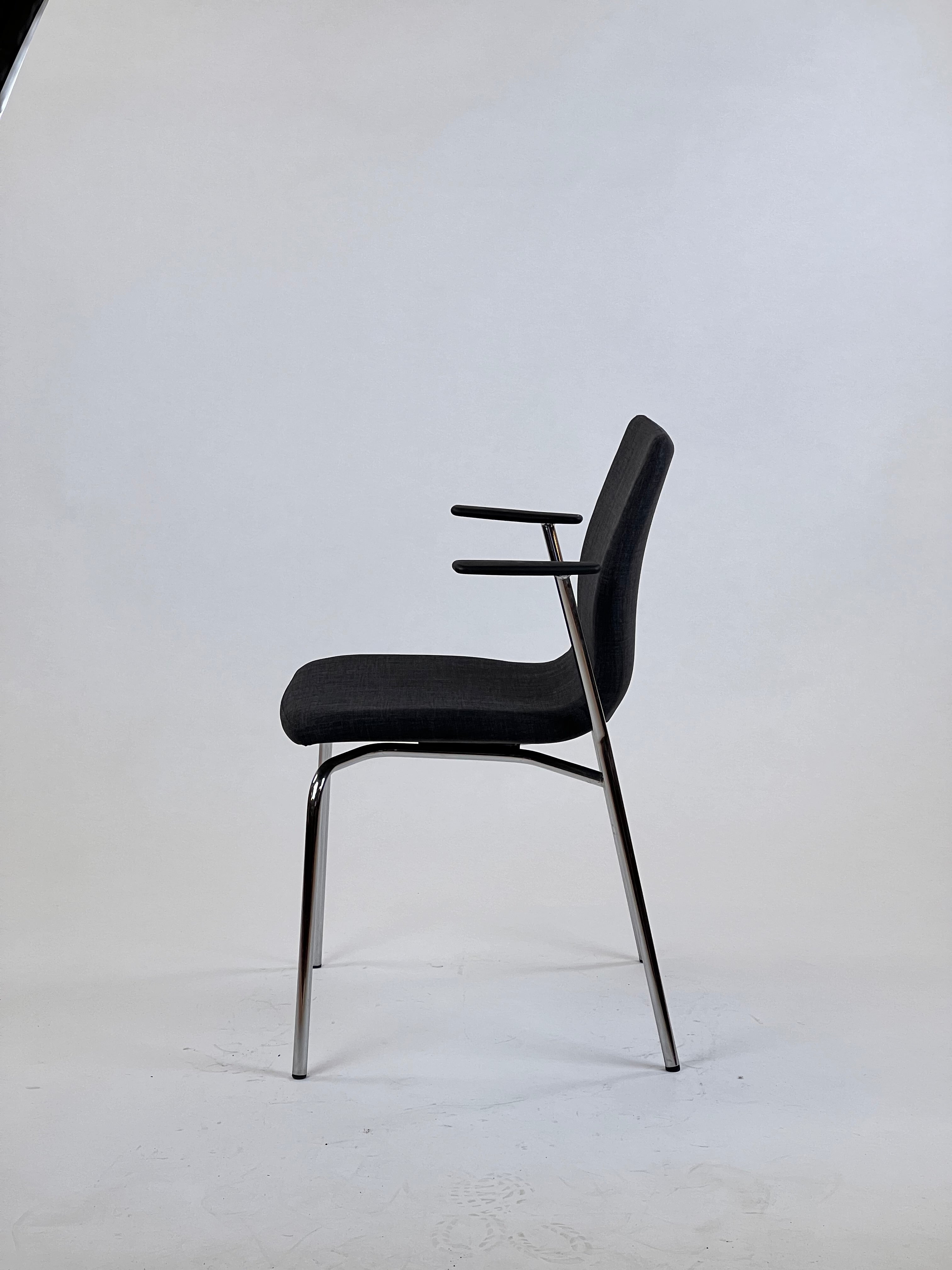 Labofa | GROOVY Mødestol