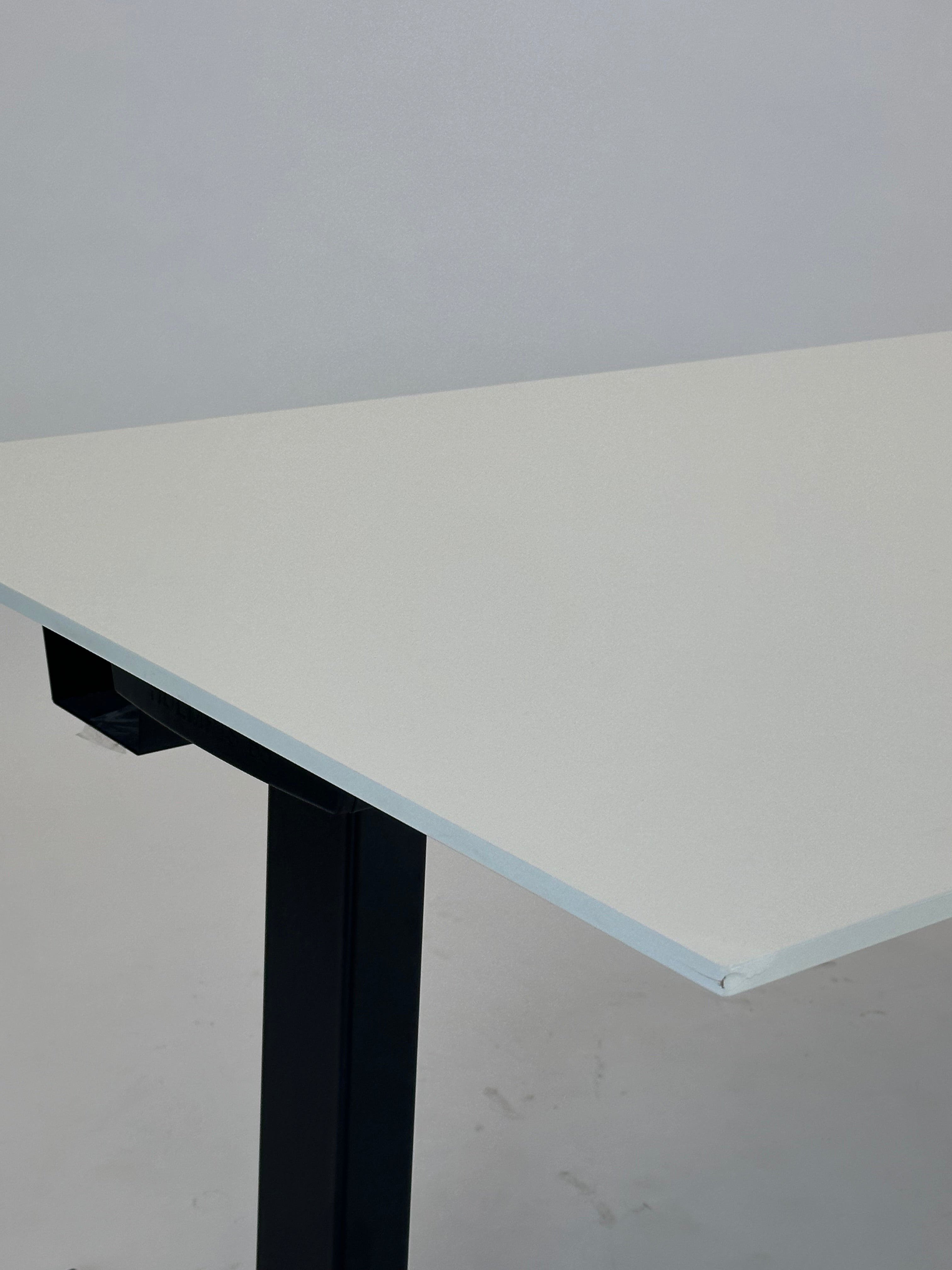 Hæve-/sænkebord 160x80 (m. faset kant) - Linak