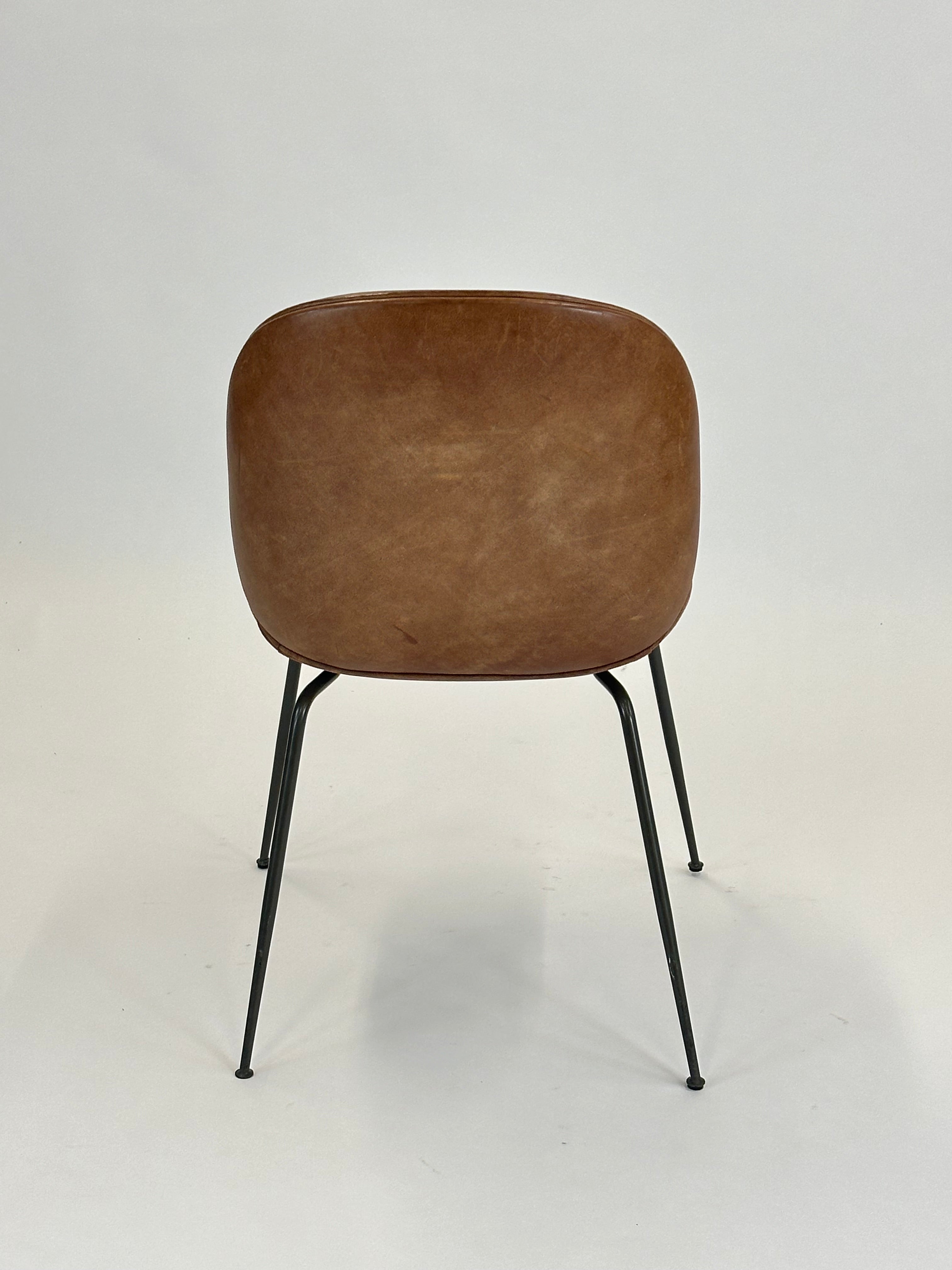 GUBI | Beetle Chair (Brun)