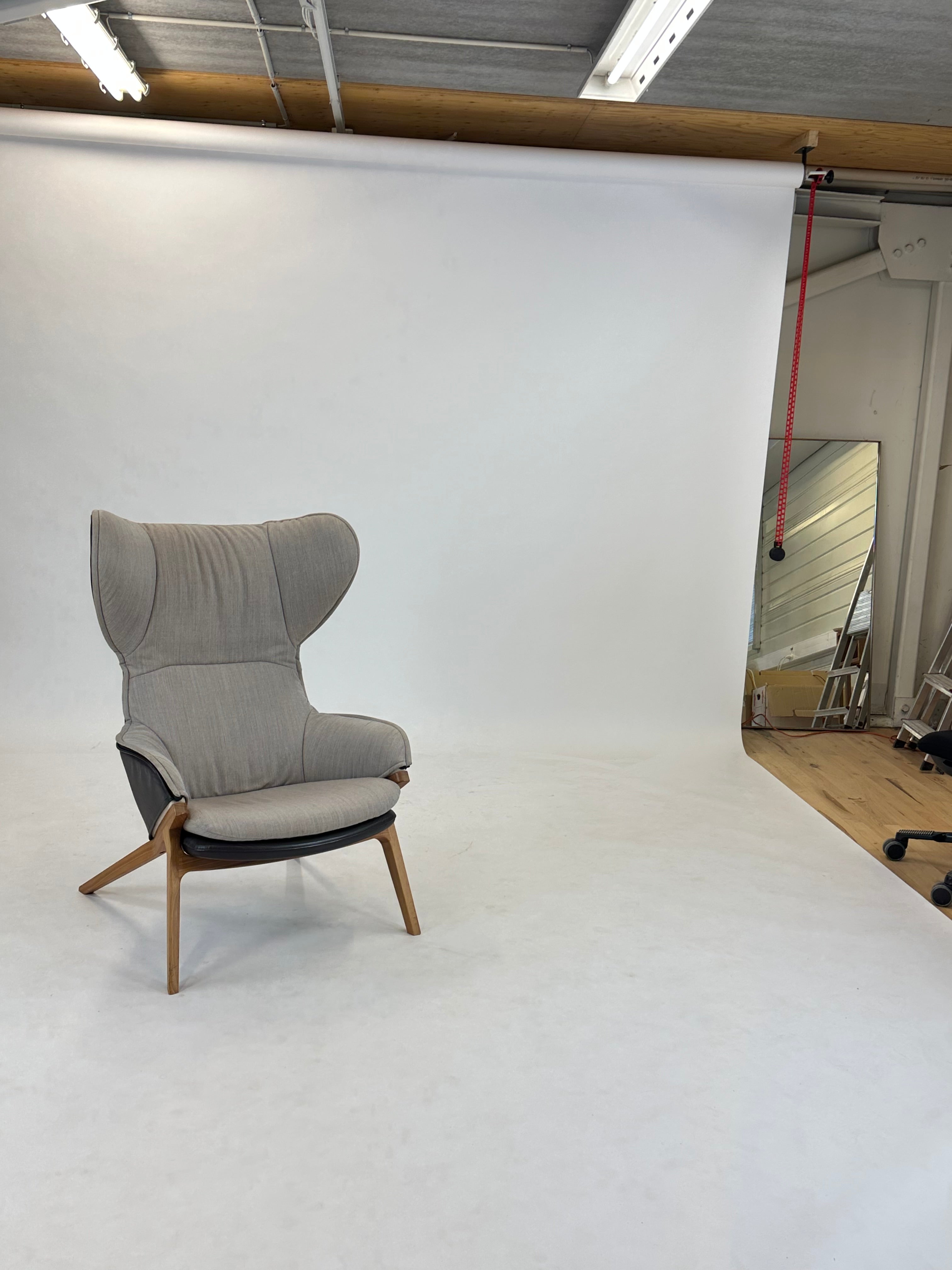 P22 Wingback Lounge Chair - Cassina