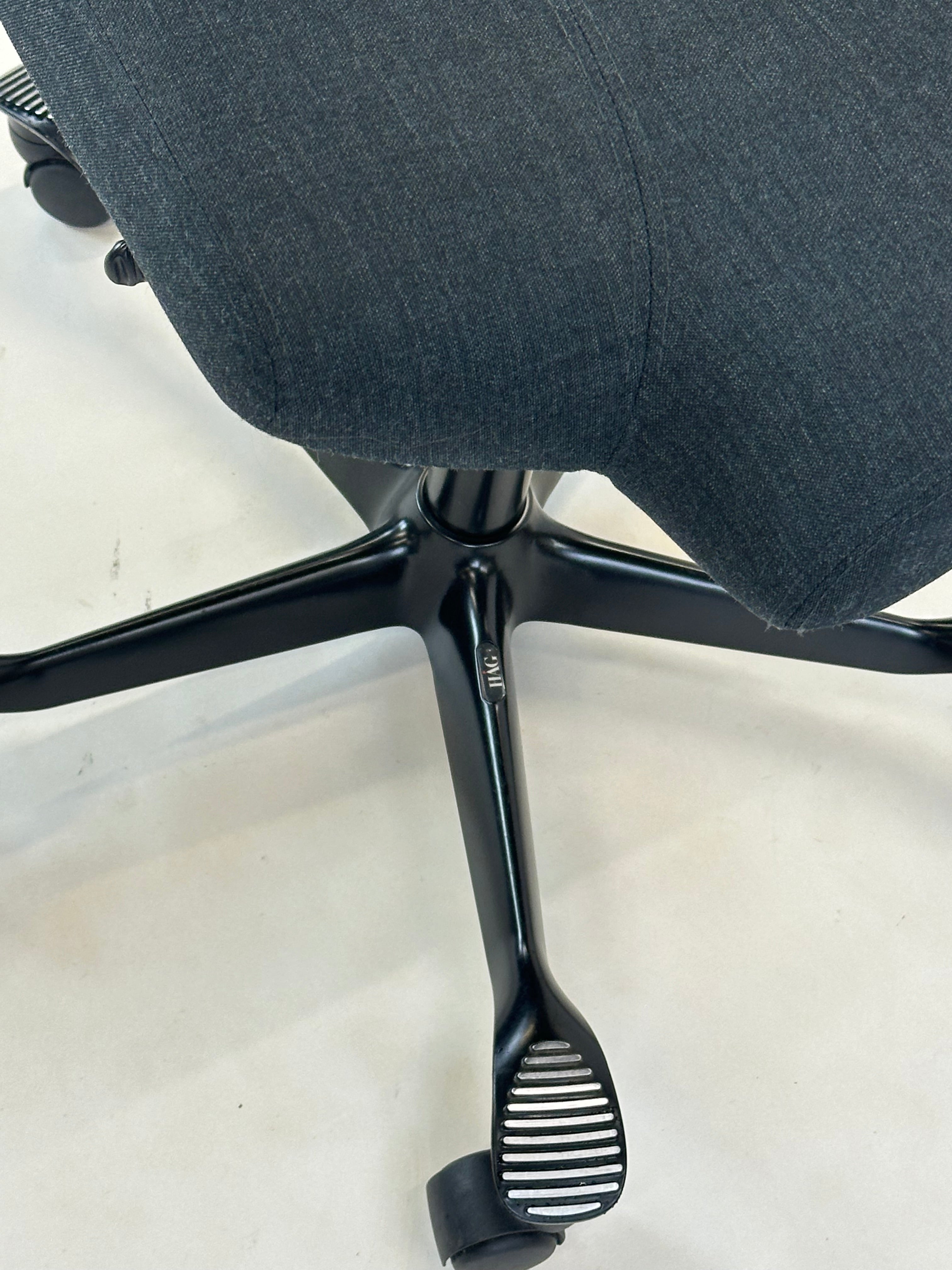 HÅG Capisco 8106 - 265 mm gaslift (Mørkegrå)