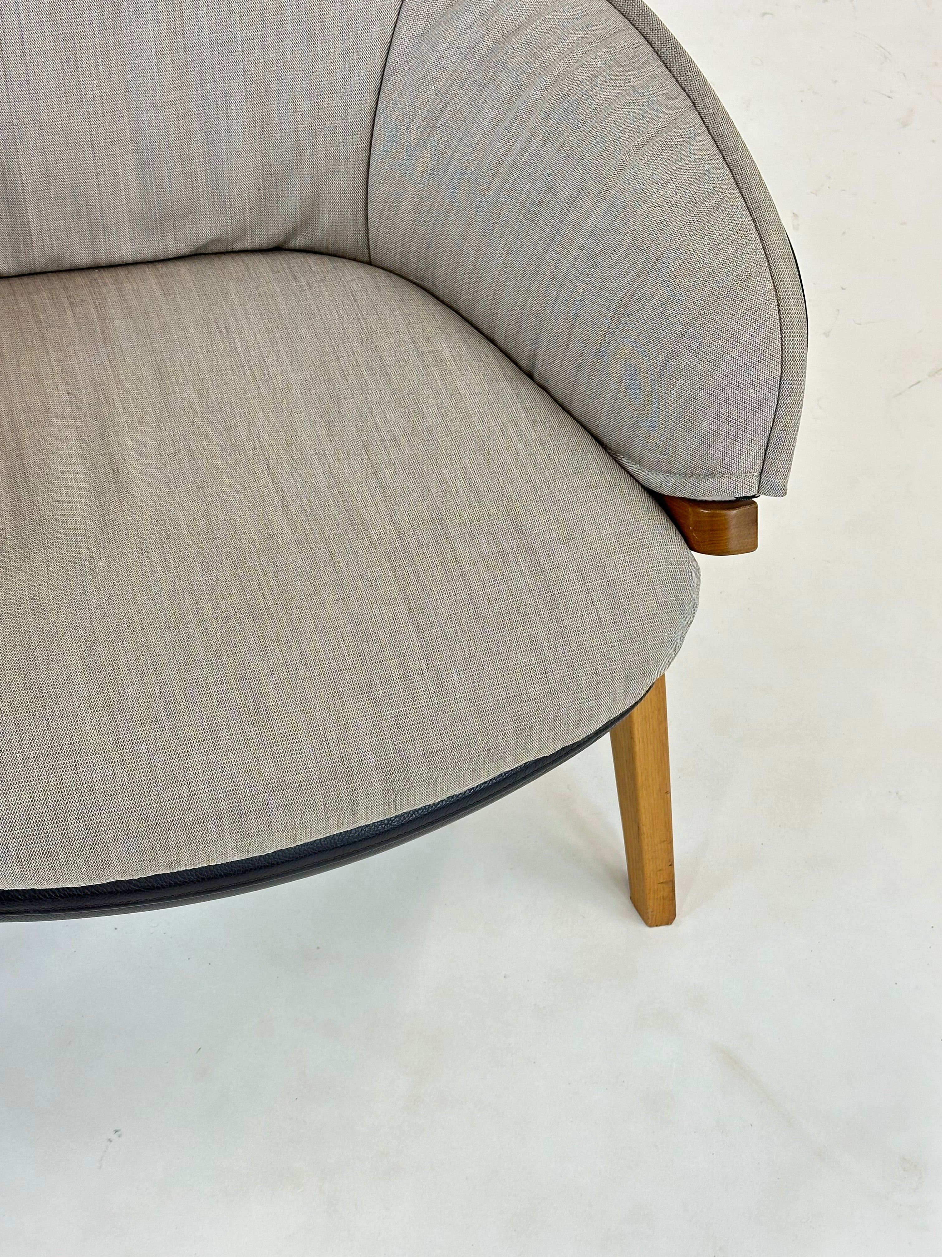 P22 Wingback Lounge Chair - Cassina