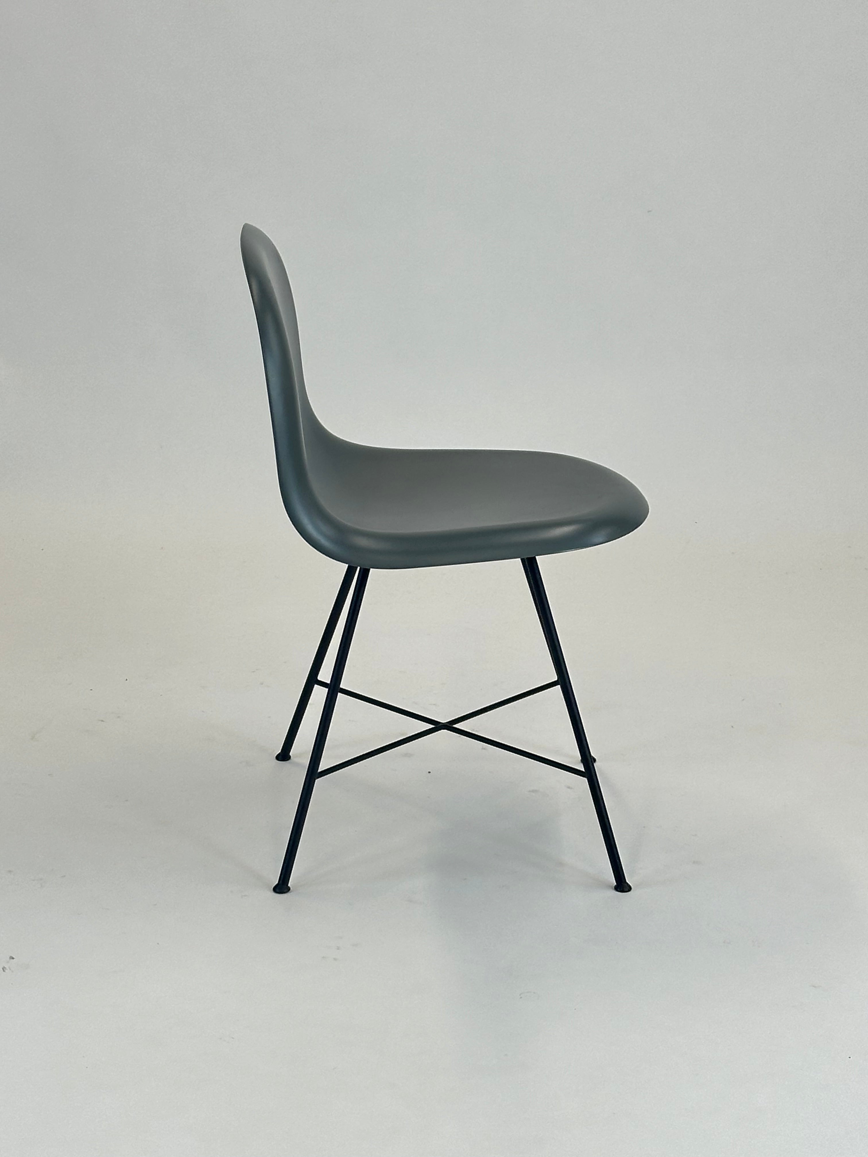 GUBI | 3D Dining Chair