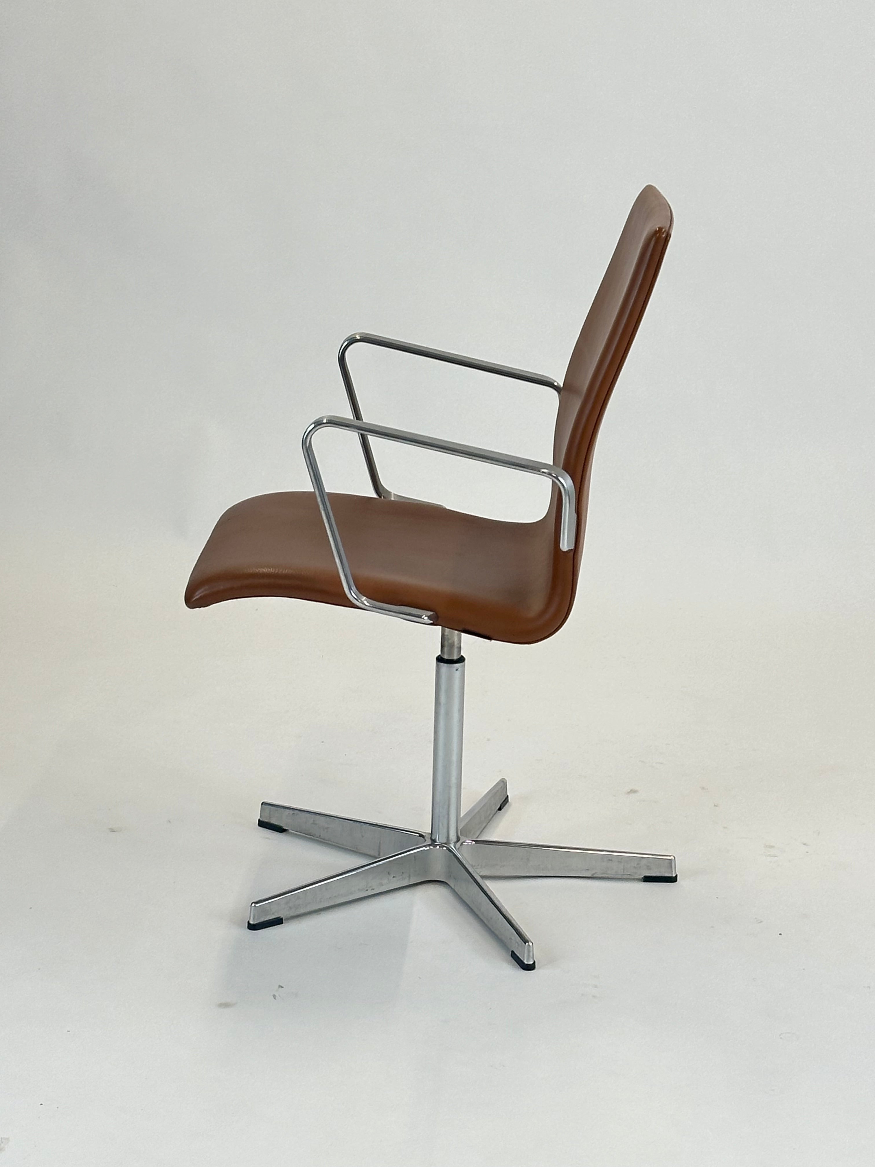 Oxford 3271T Mødestol - Fritz Hansen