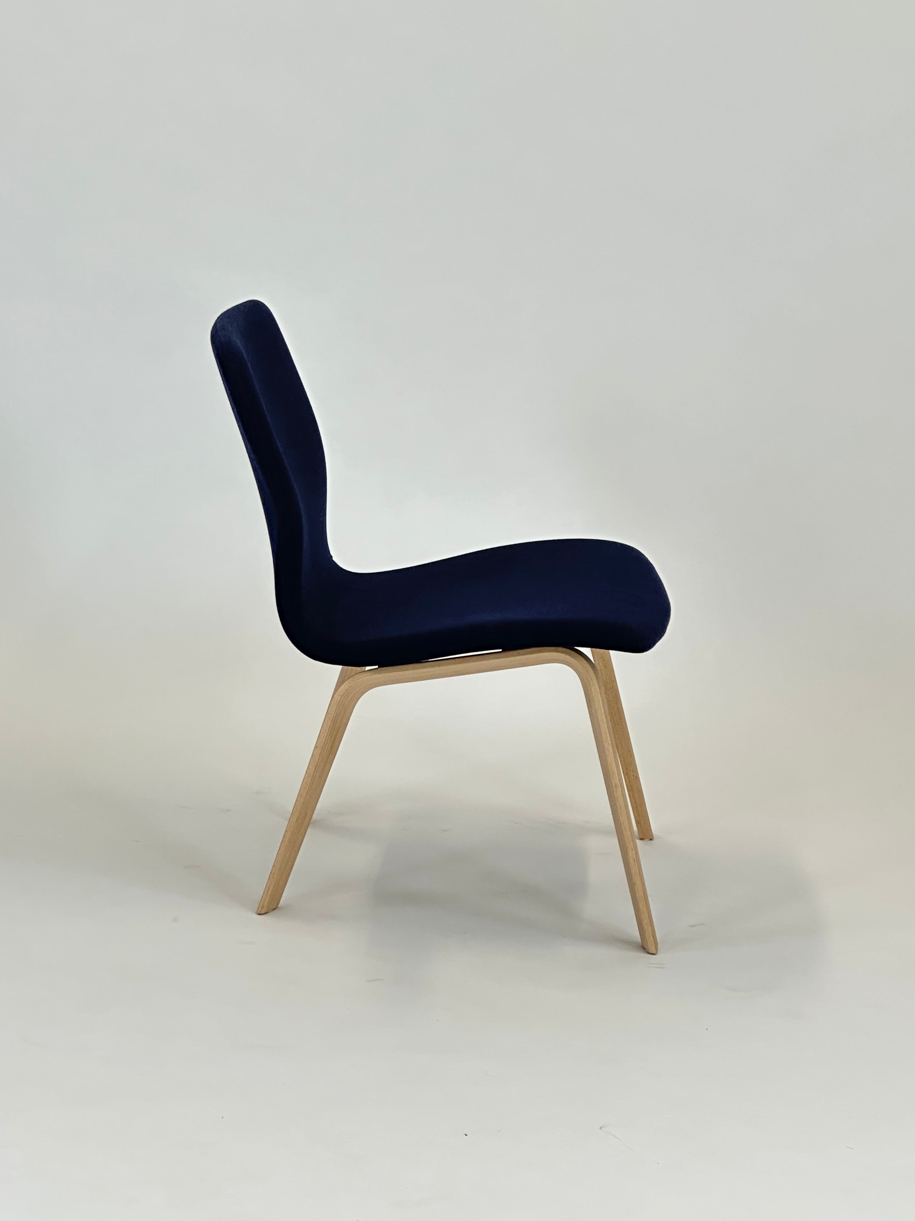 Butterfly lounge (Dark navy) fra Magnus Olesen