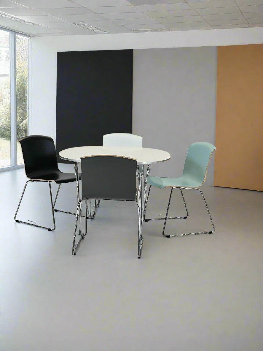 Pause Runner Konferencestol fra Magnus Olesen (Formica K2478)