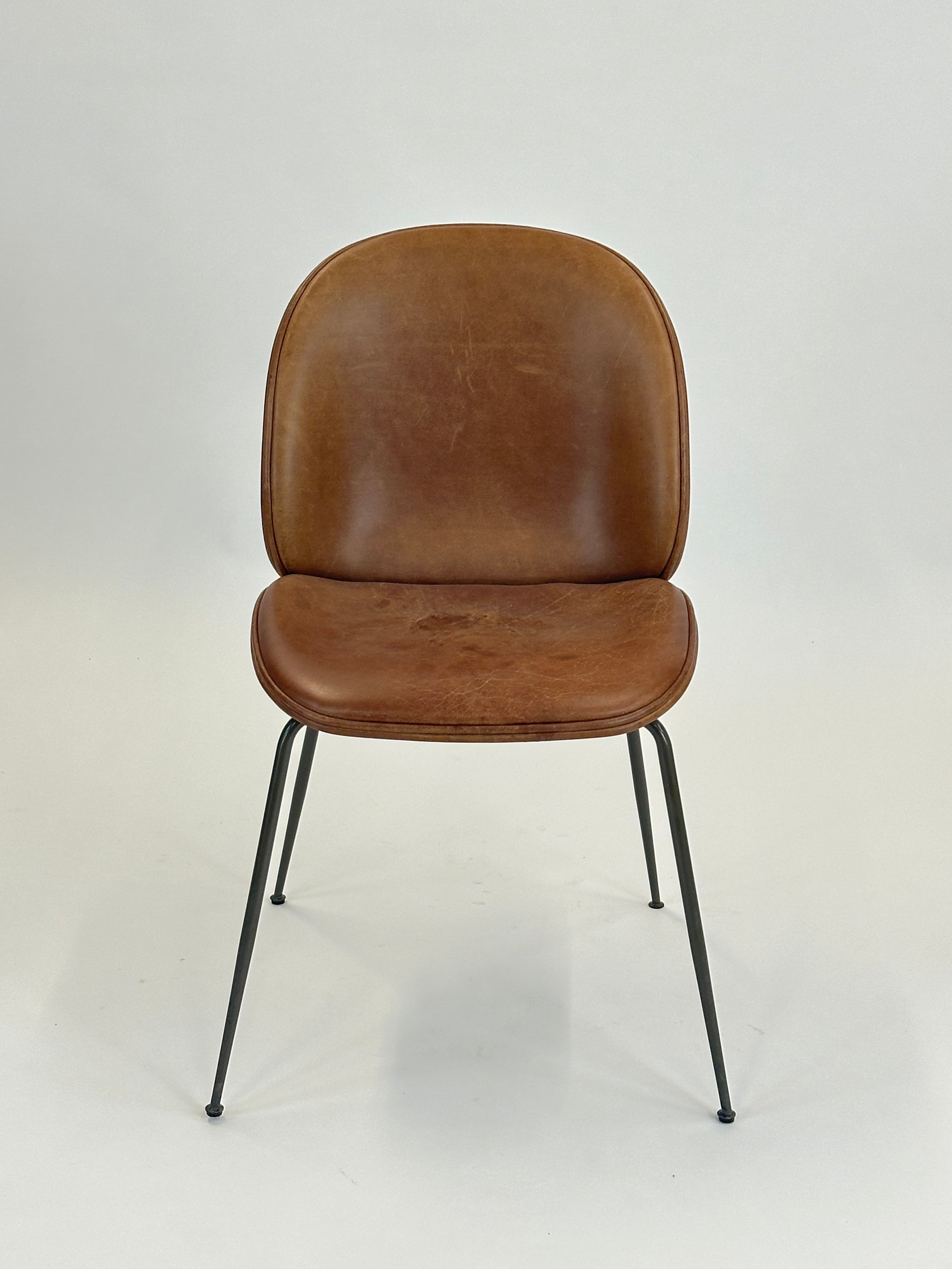 GUBI | Beetle Chair (Brun)