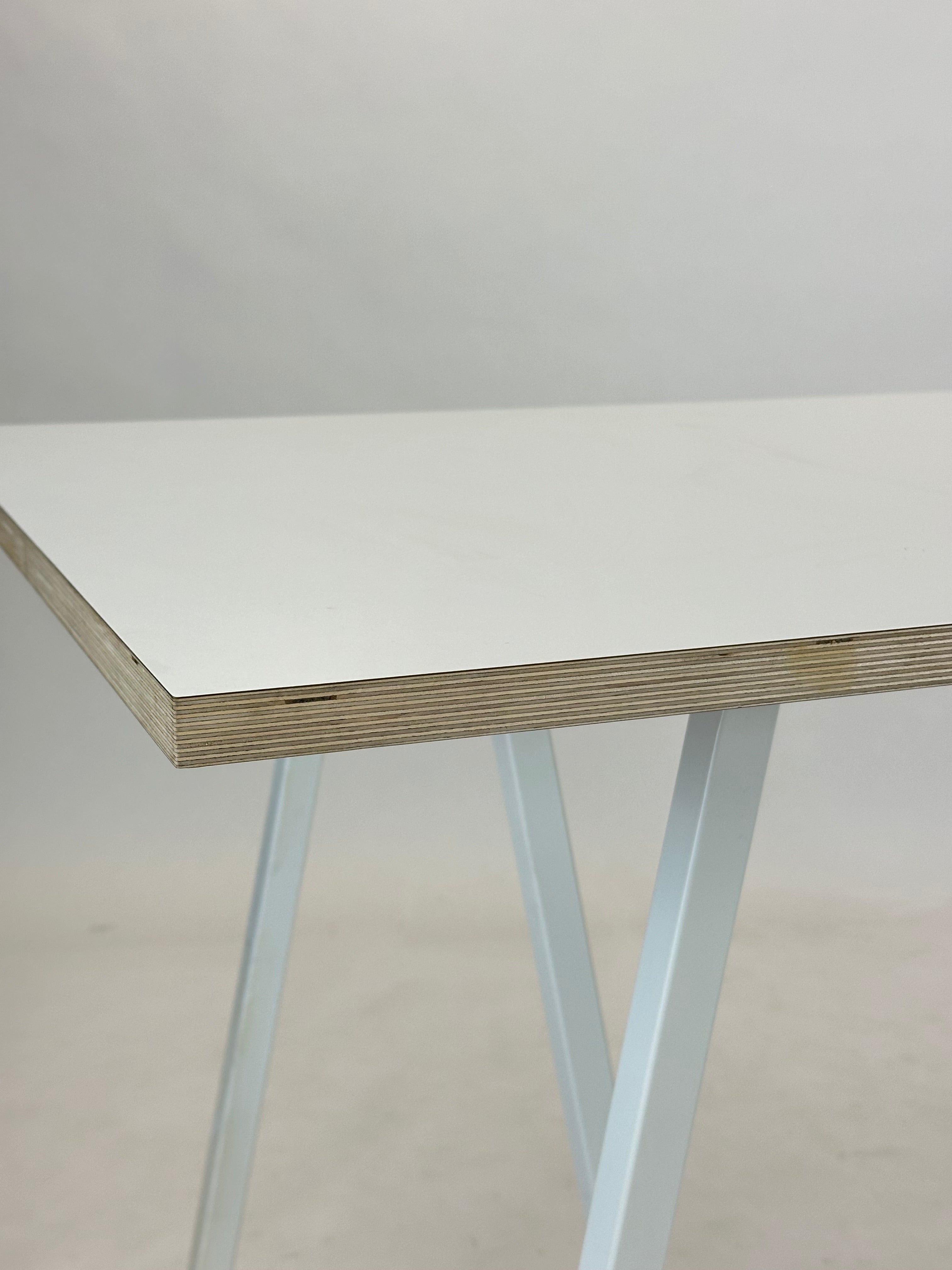 HAY Loop Stand Table