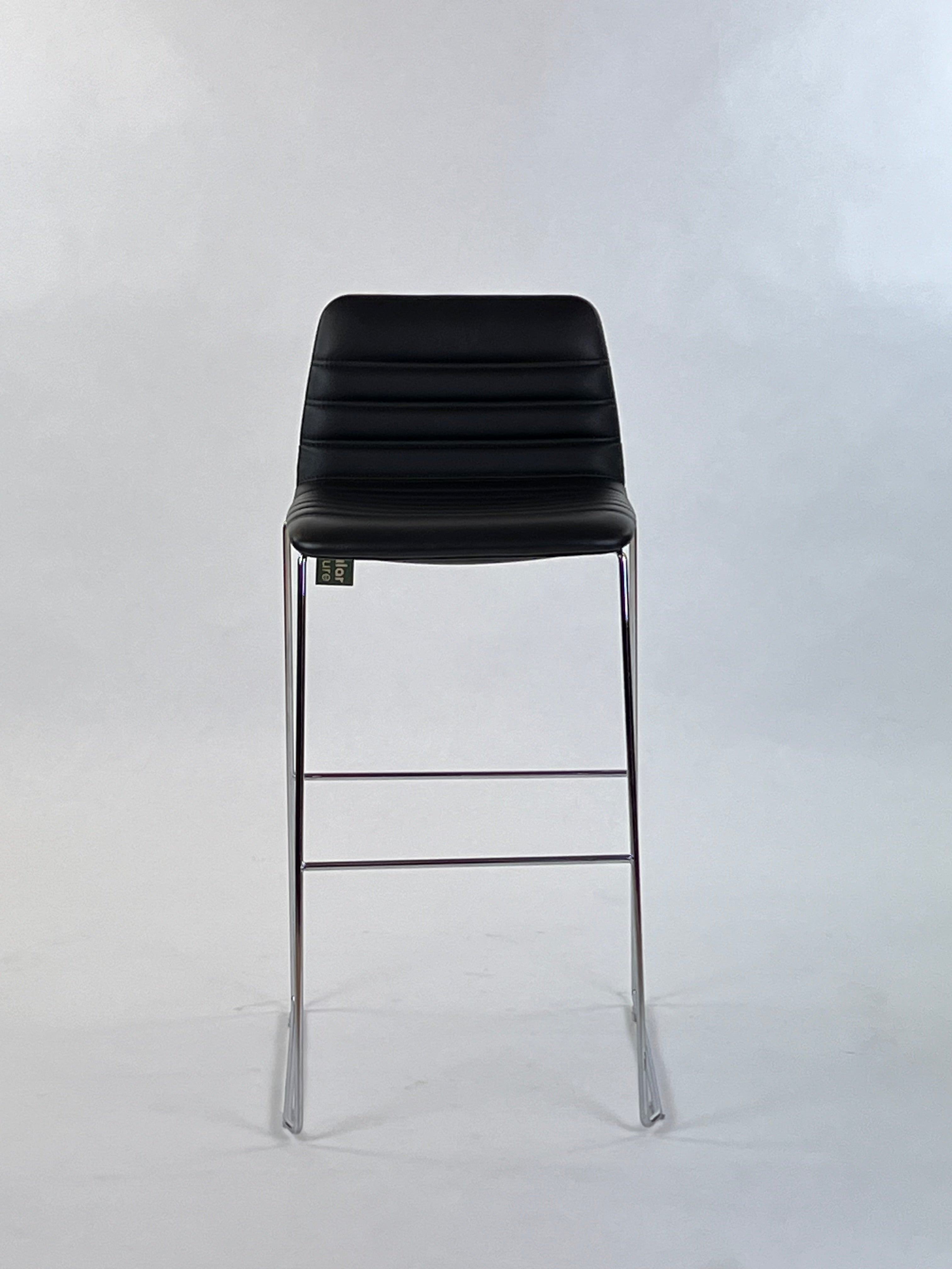 Paustian - Spinal Chair 44, Sled base chrome, Counter height | Channel stitching, læder