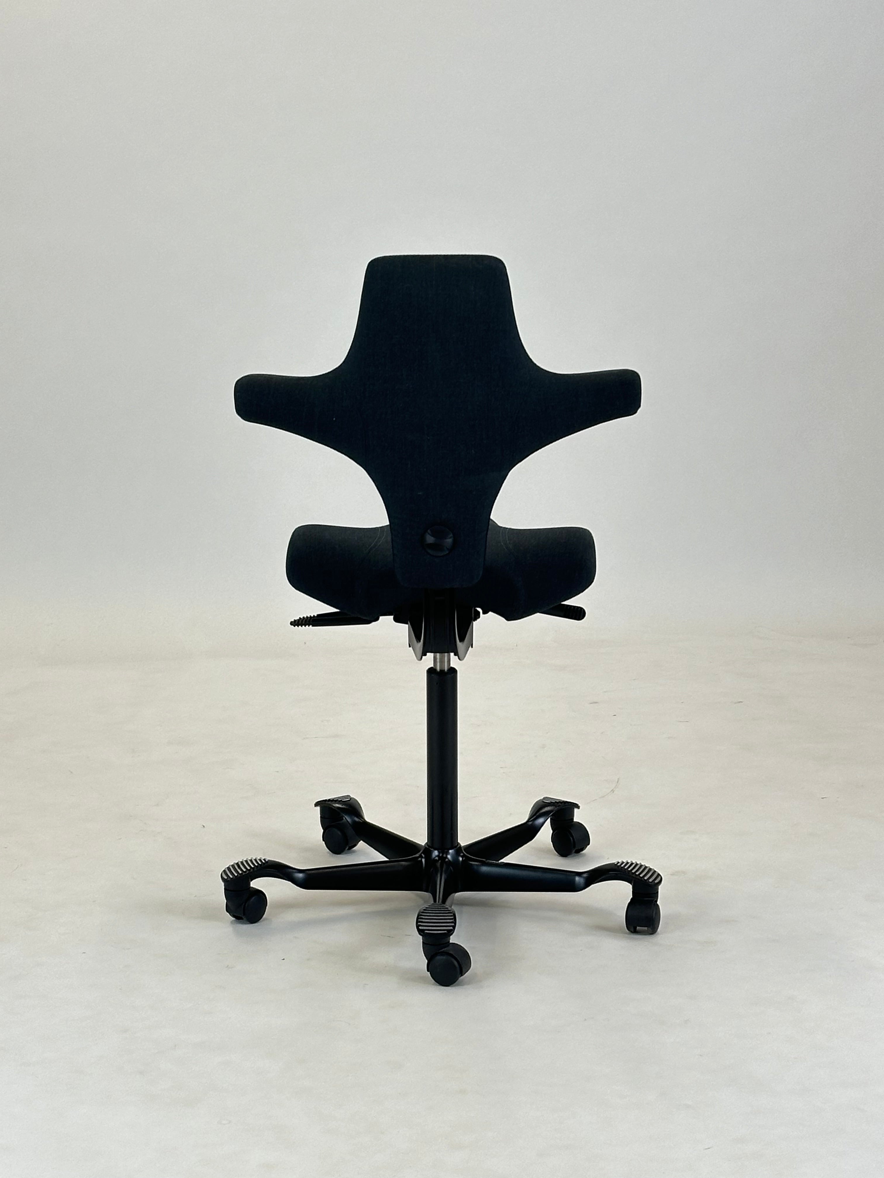 HÅG Capisco 8106 - 265 mm gaslift (Mørkegrå)