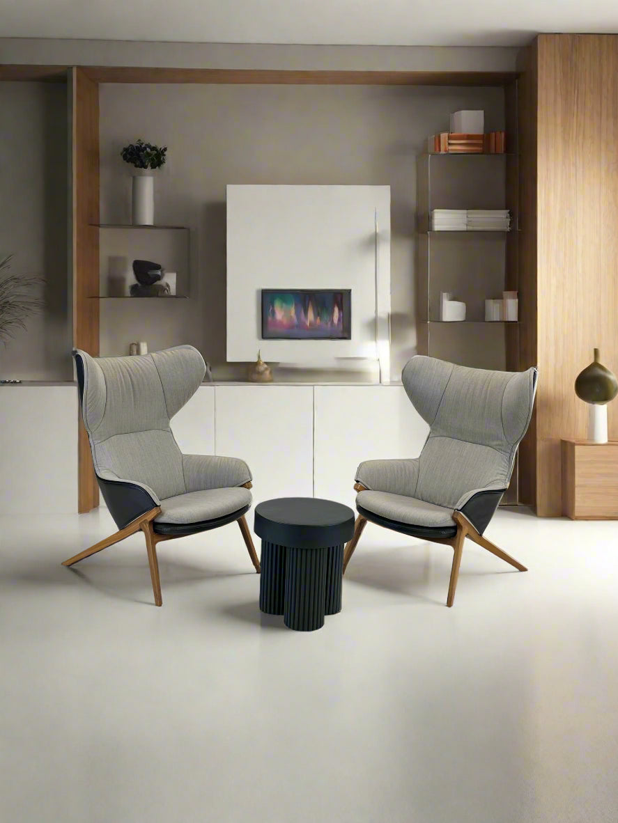 P22 Wingback Lounge Chair - Cassina