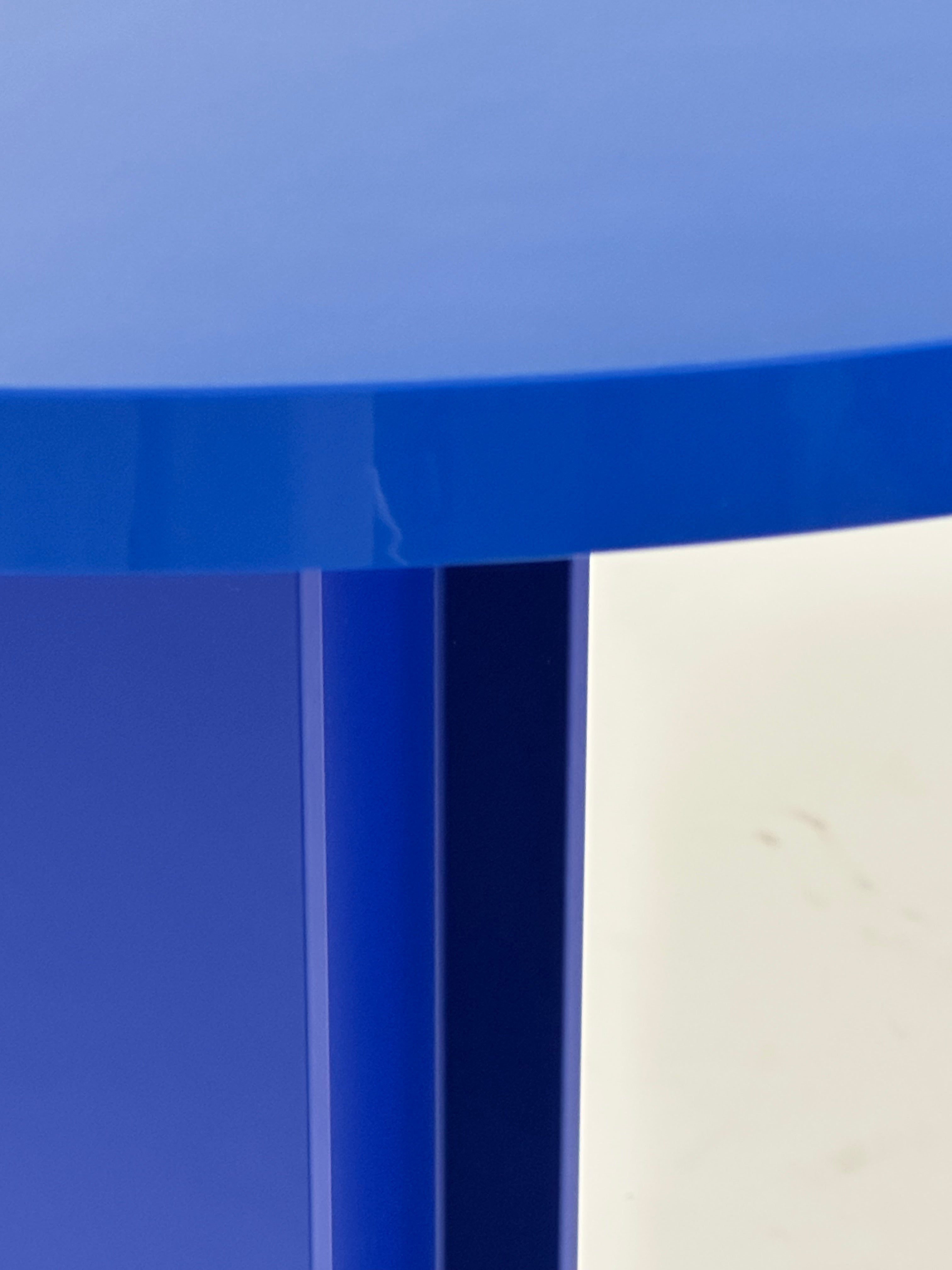 +Halle HEB 02 High Table