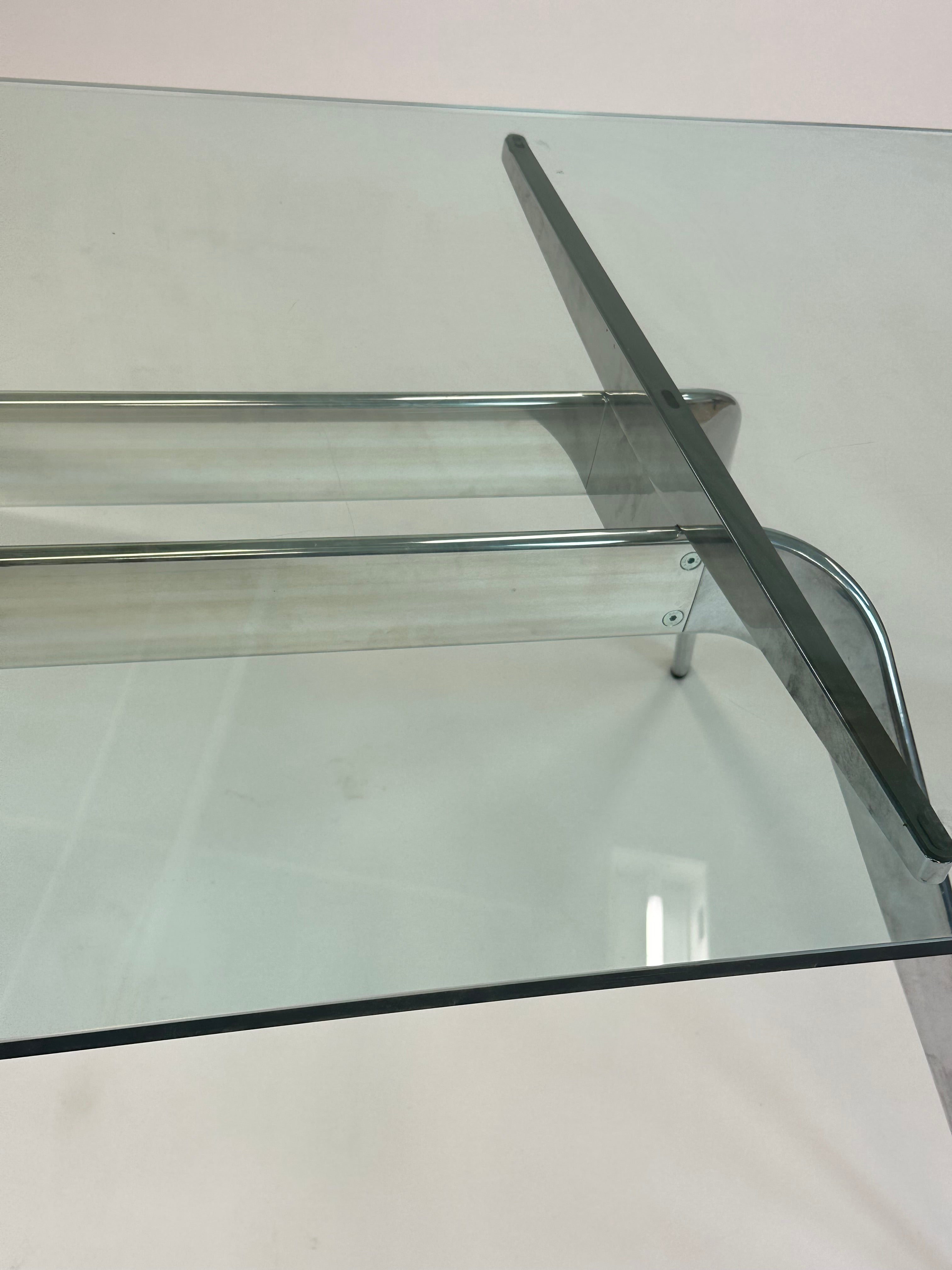 T-No 1 Bordfod med glasplade - Fritz Hansen
