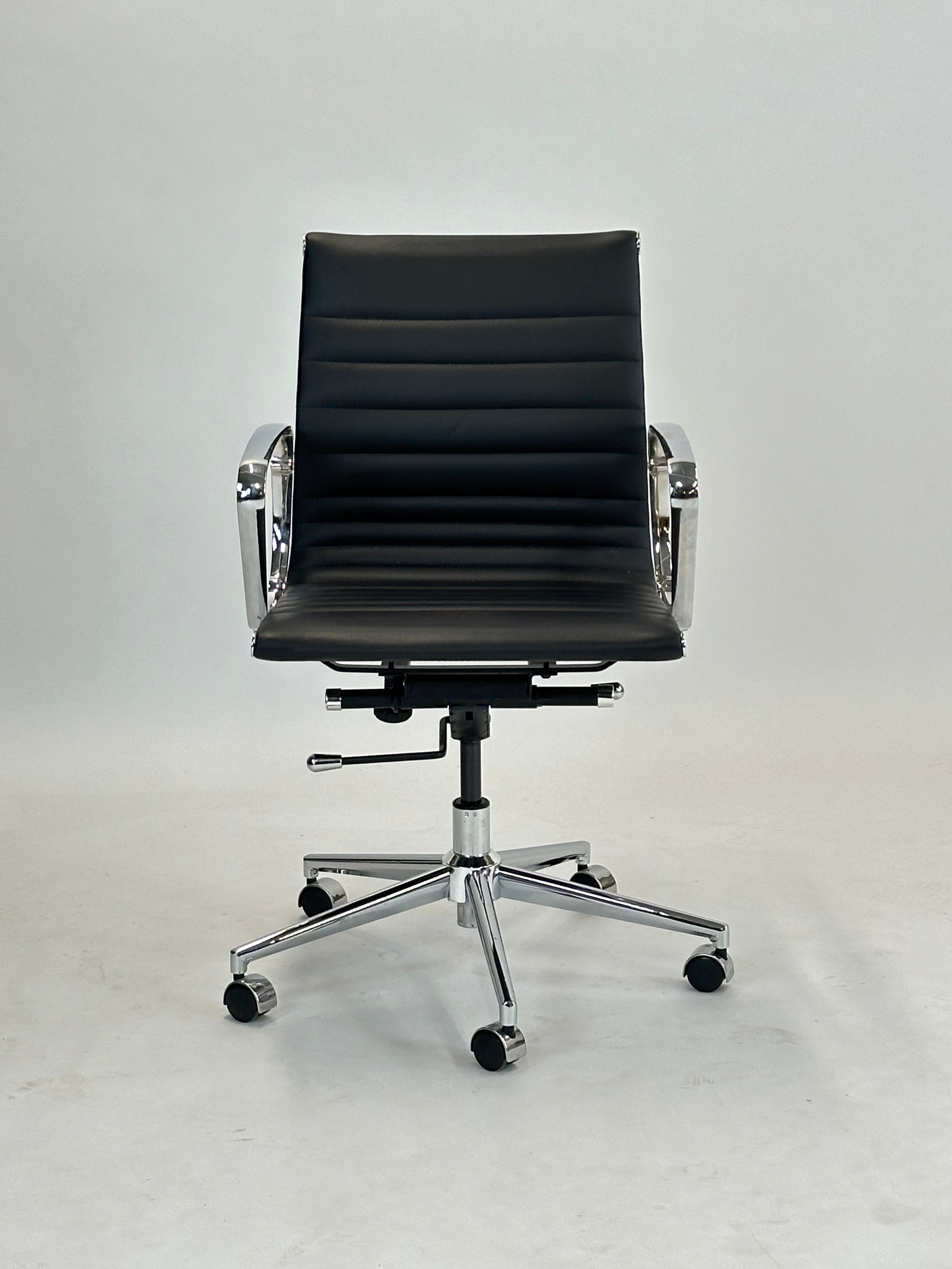 Elegant Sort Kontorstol