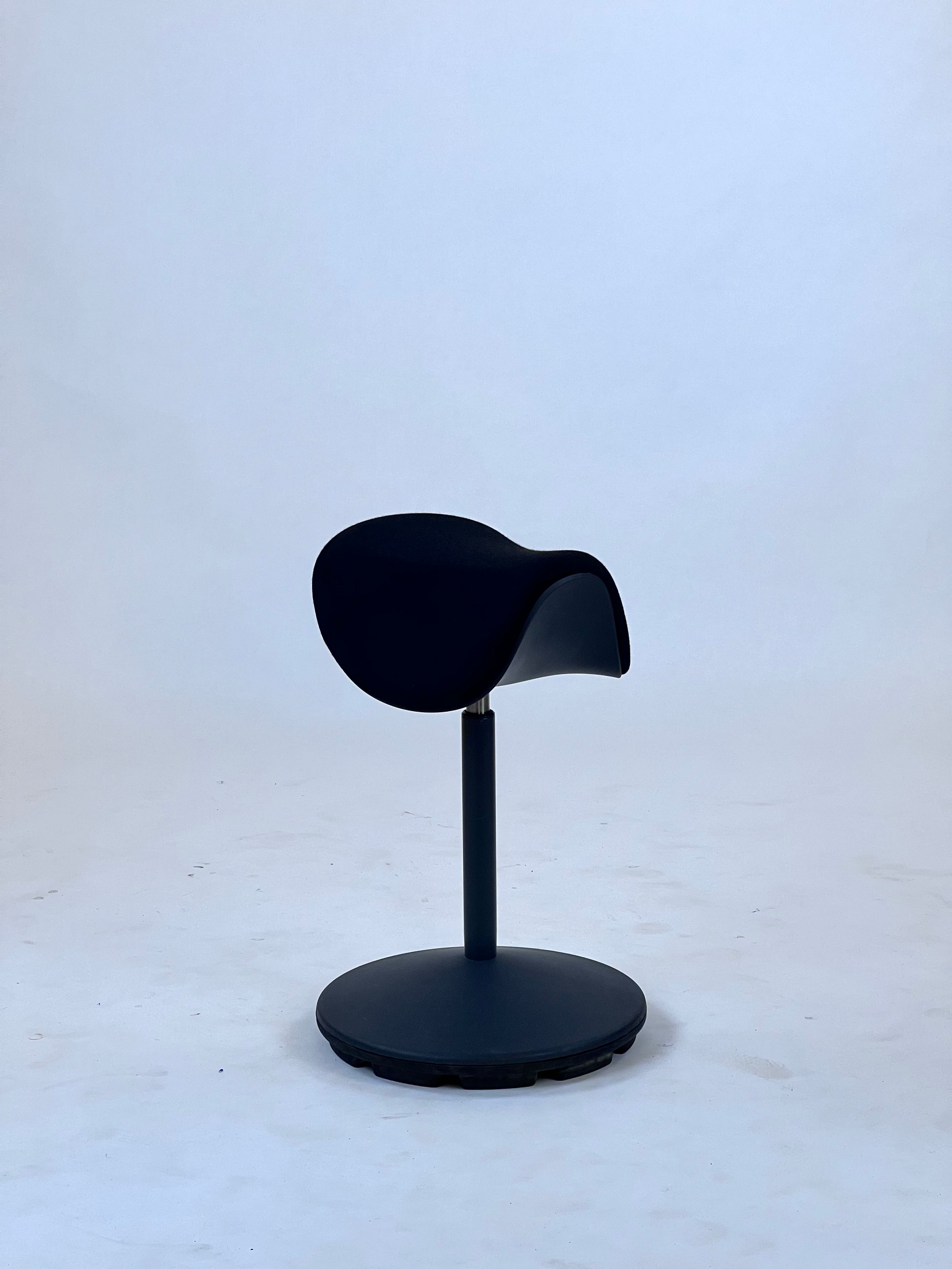 Varier motion chair 4400