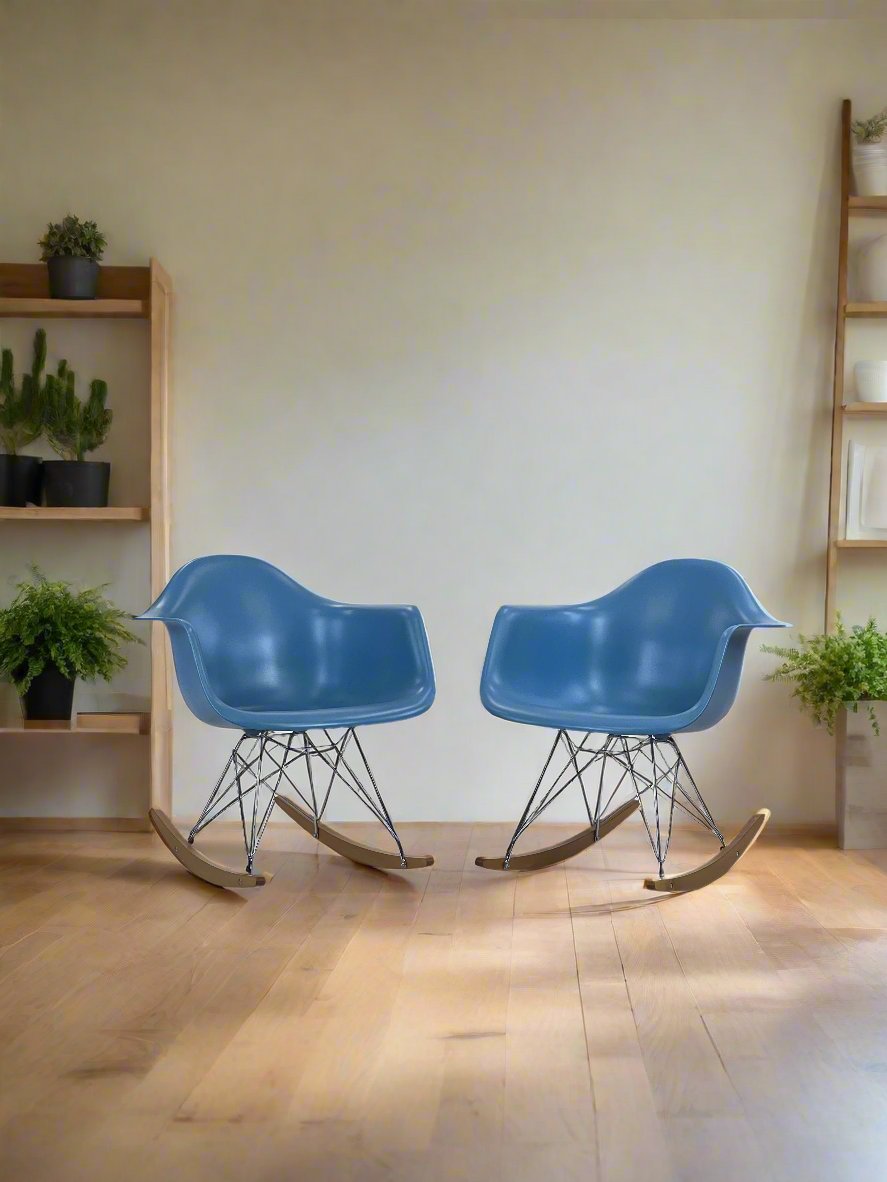 Sæt af to Vitra Eames Plastic Armchairs RAR