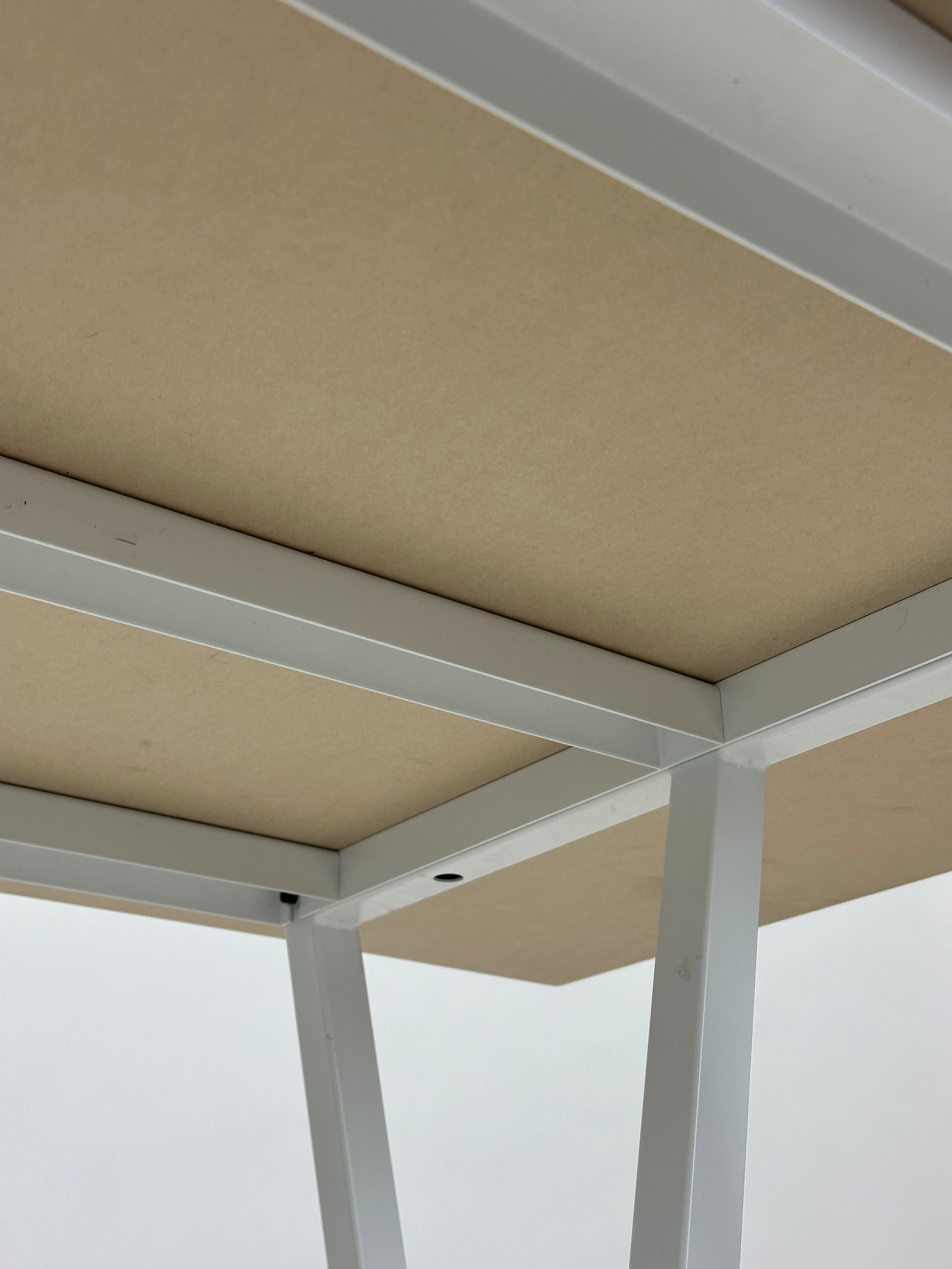 HAY Loop Stand Table