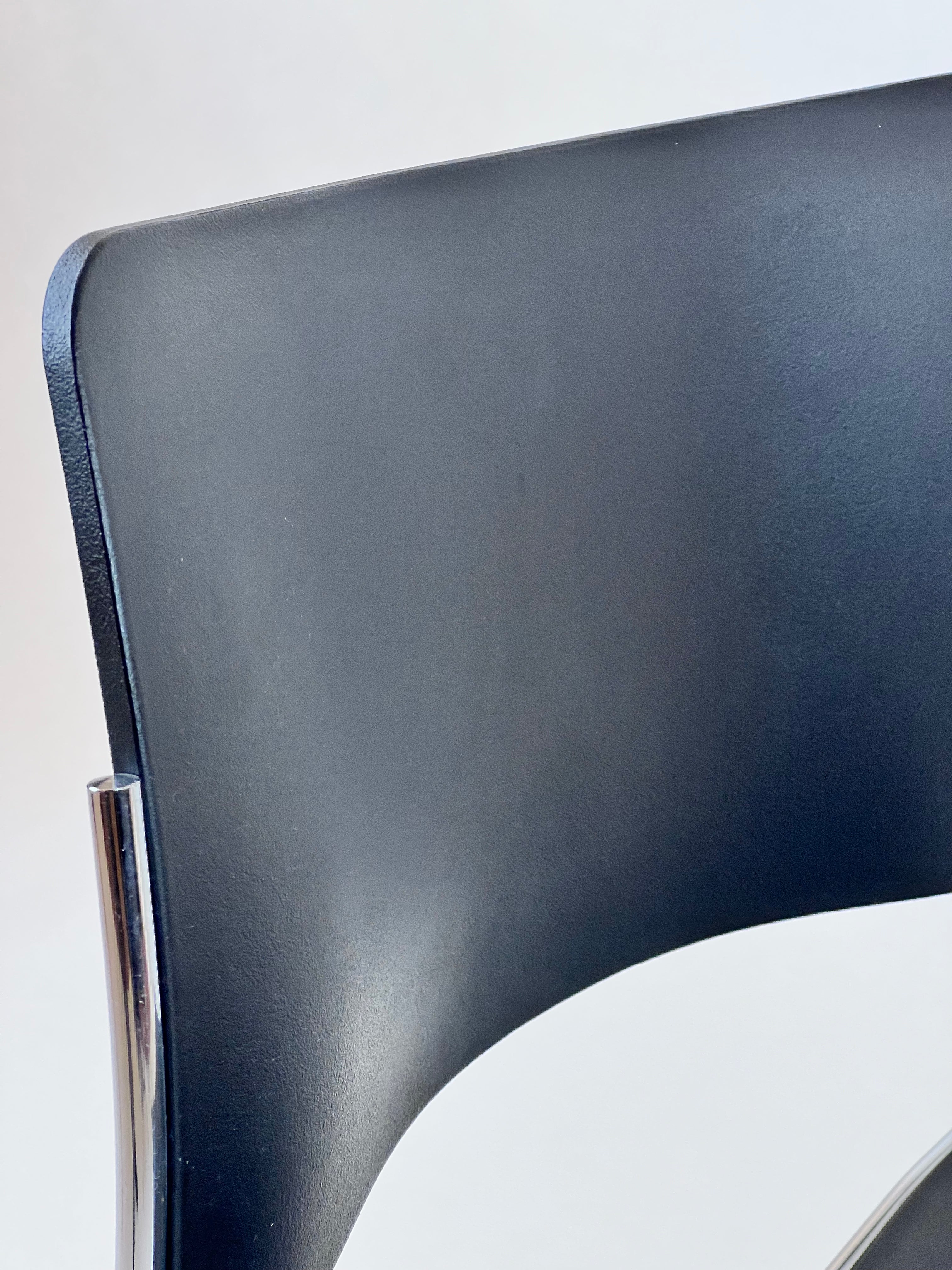 Contemporary visitor chair 40/4