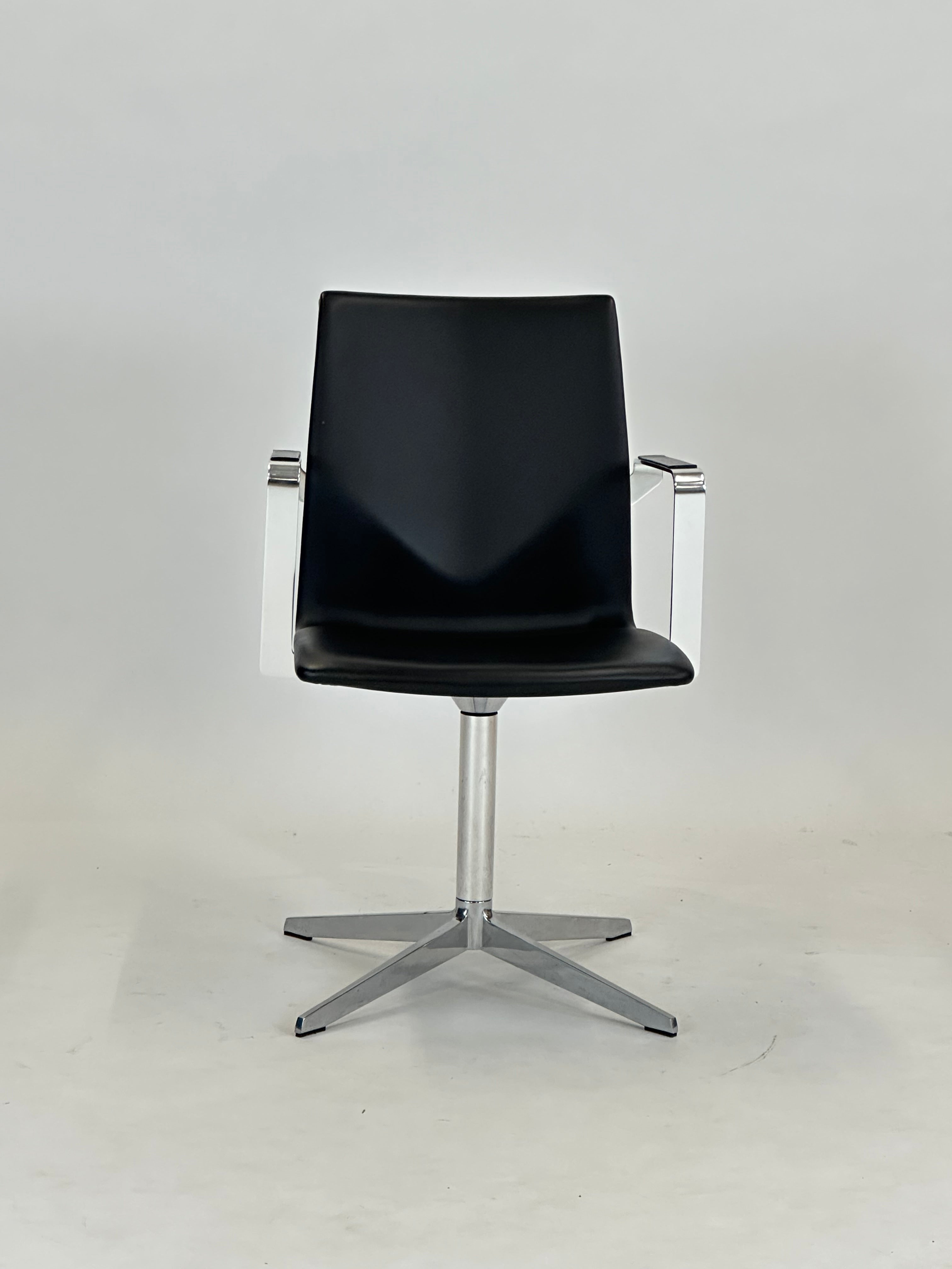 Four Design - 4-Cast® XL Mødestol