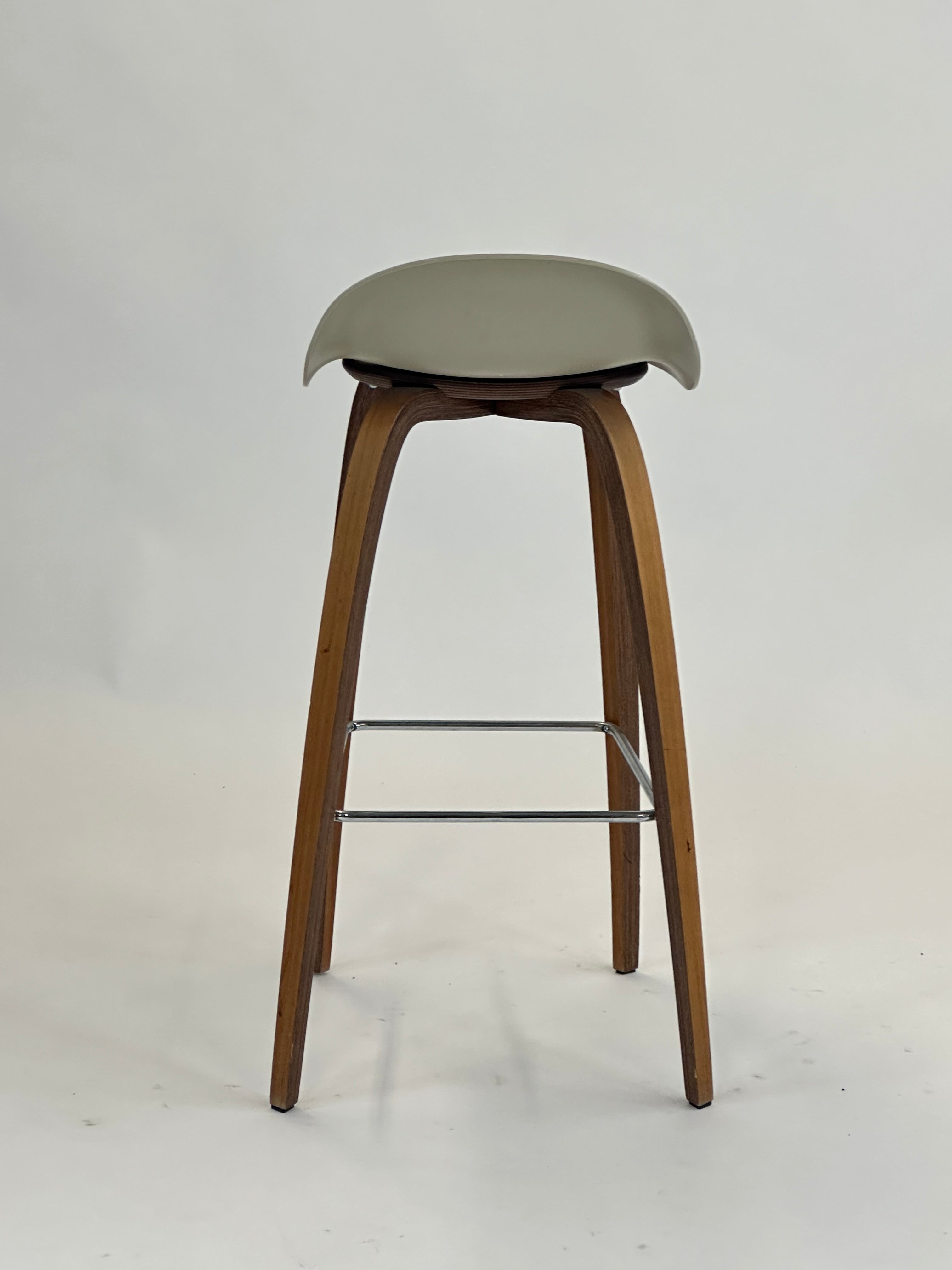 GUBI | 3D Bar Stool (Lysegrå)