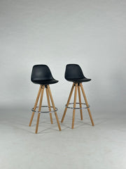 Sæt af Kokoon Design ANAU Barstole
