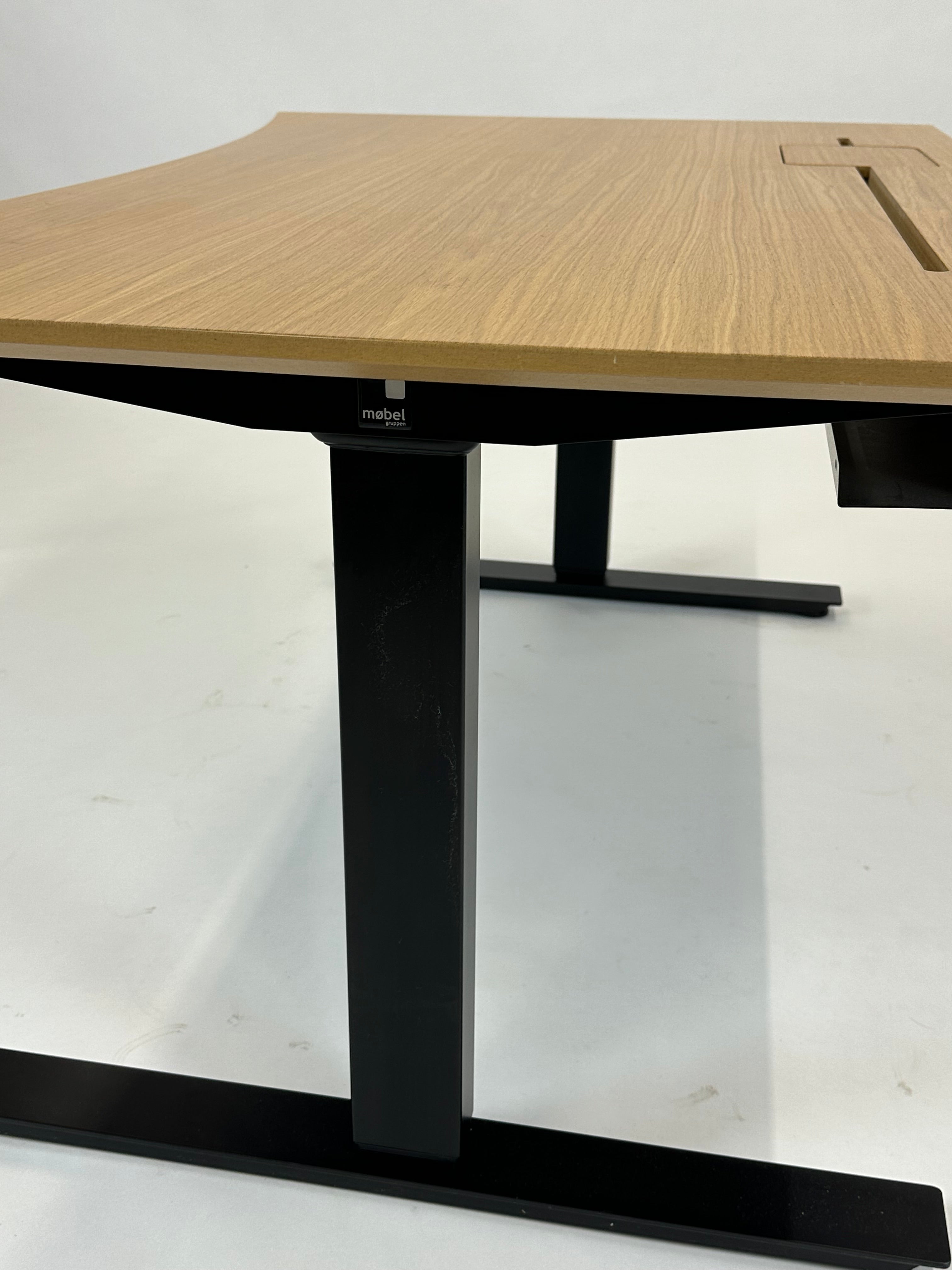 Z GO | Hæve/sænkebord 140x90
