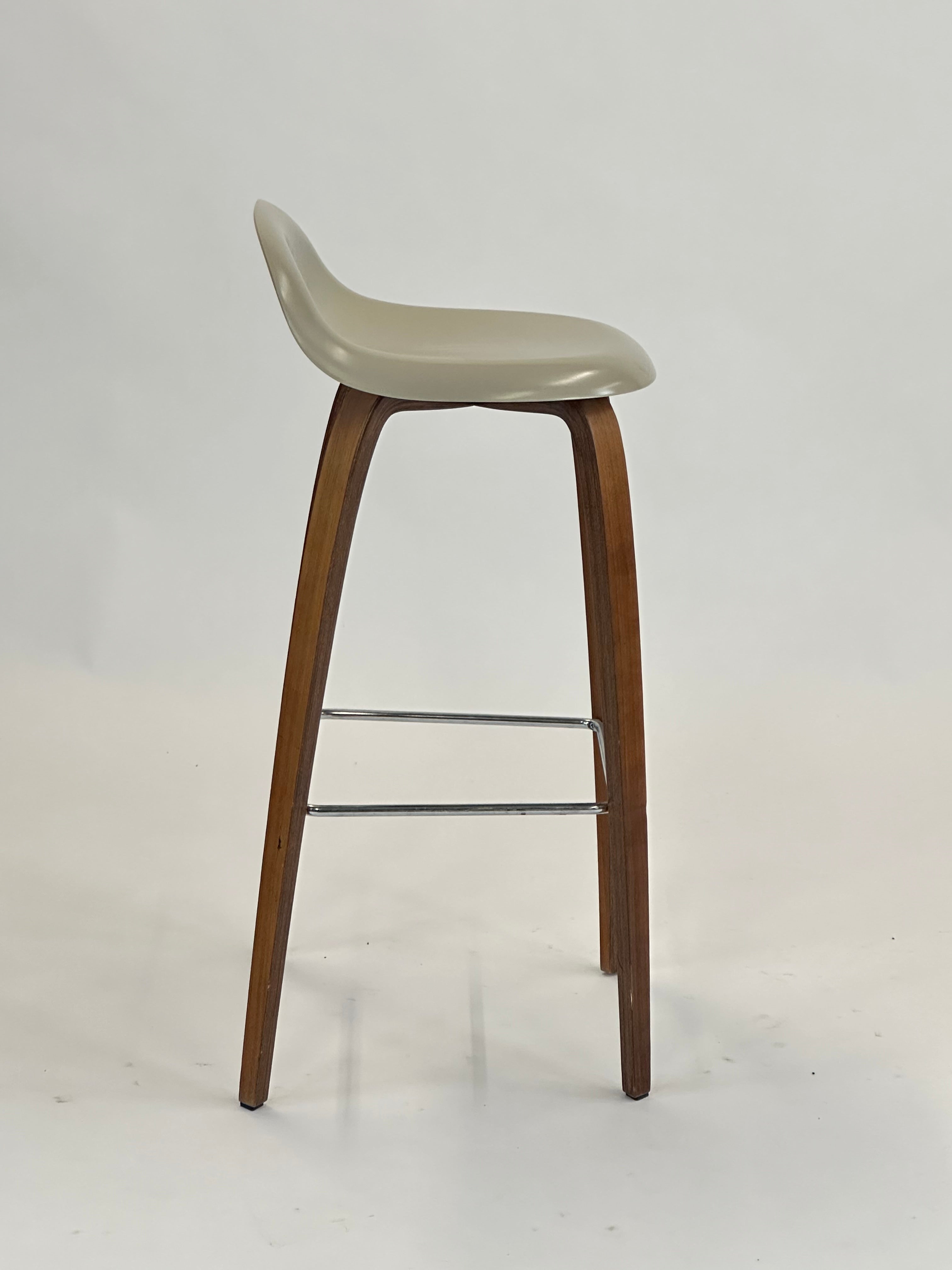 GUBI | 3D Bar Stool (Lysegrå)