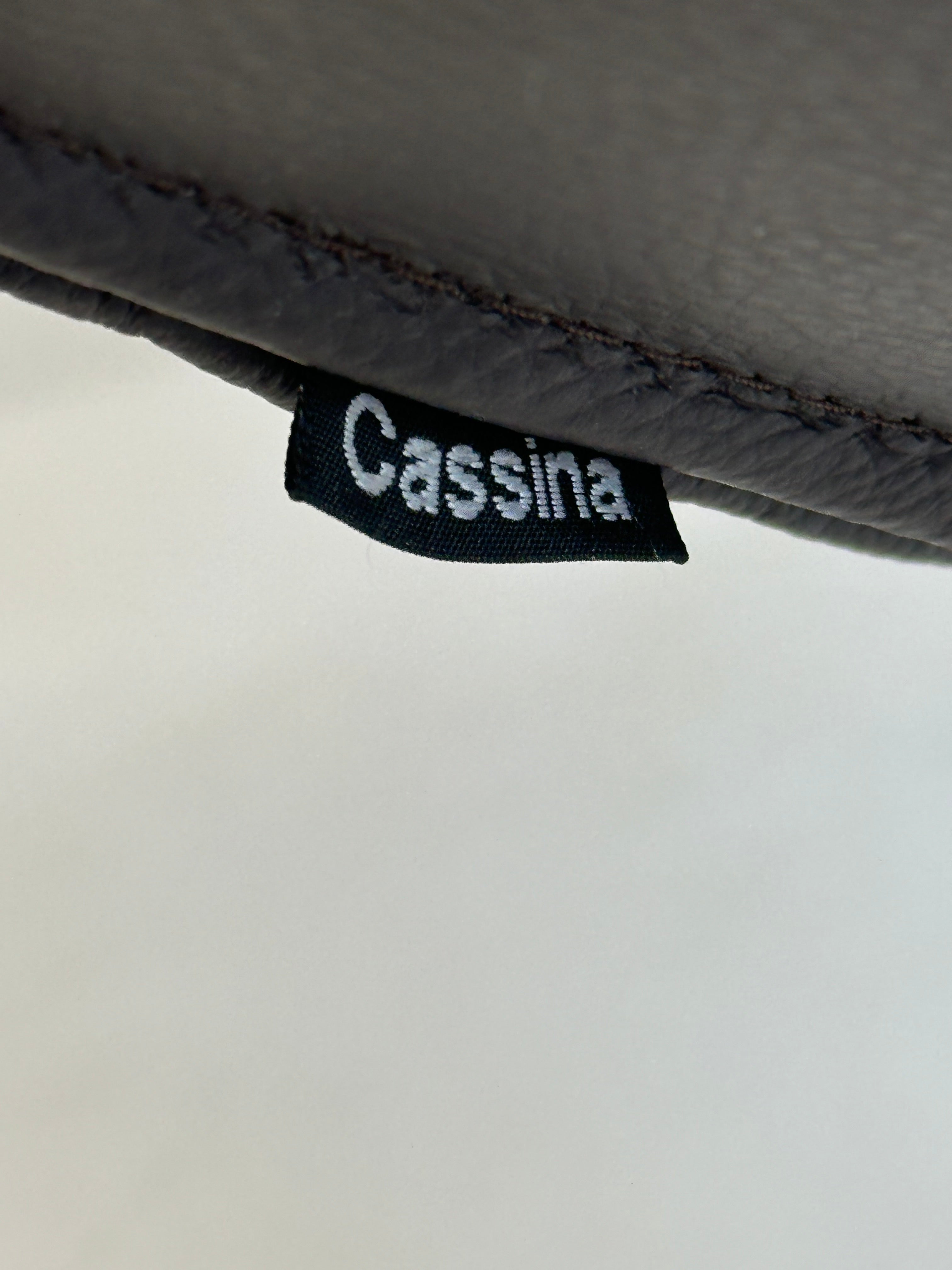 P22 Wingback Lounge Chair - Cassina