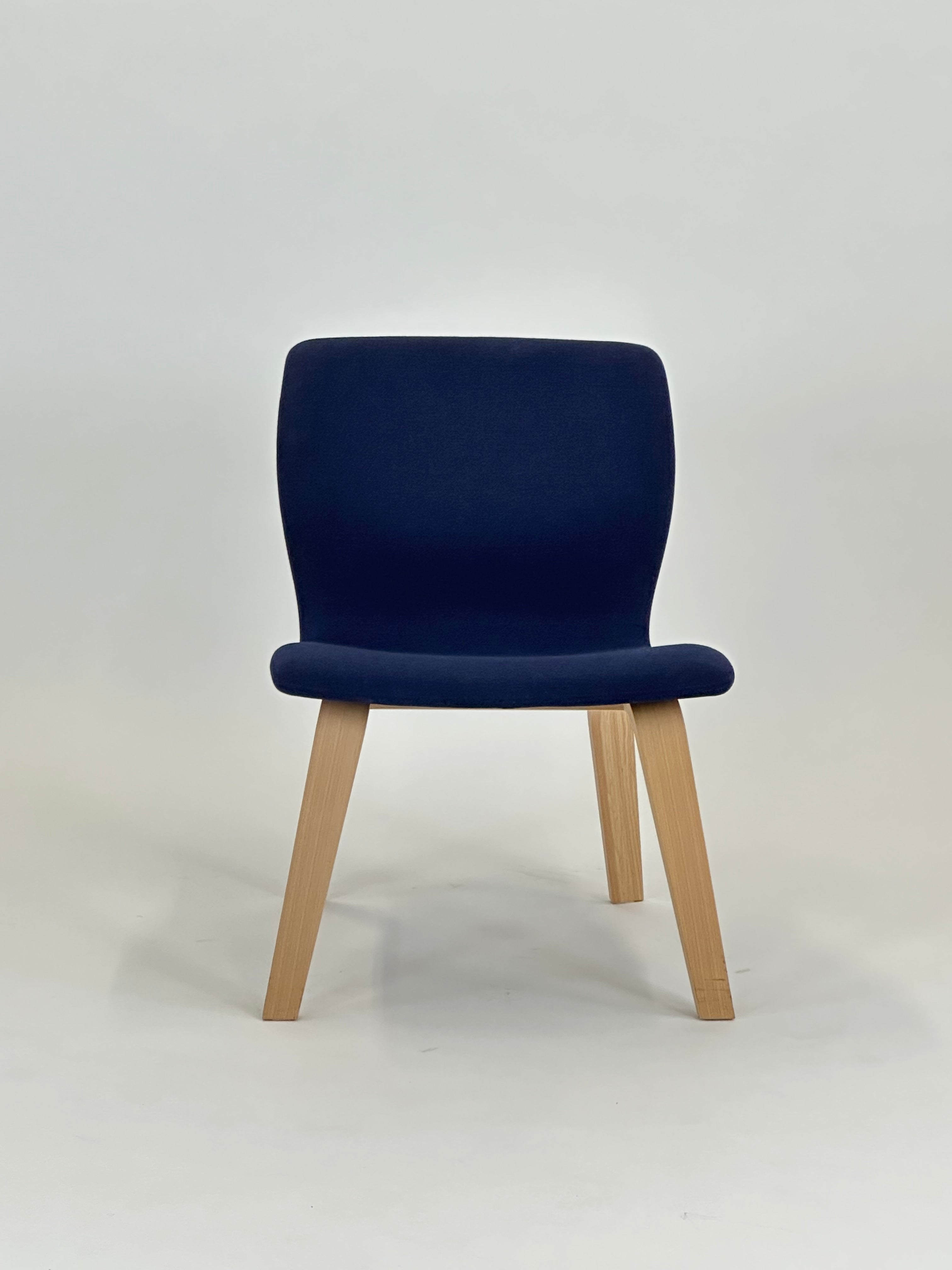 Butterfly lounge (Dark navy) fra Magnus Olesen