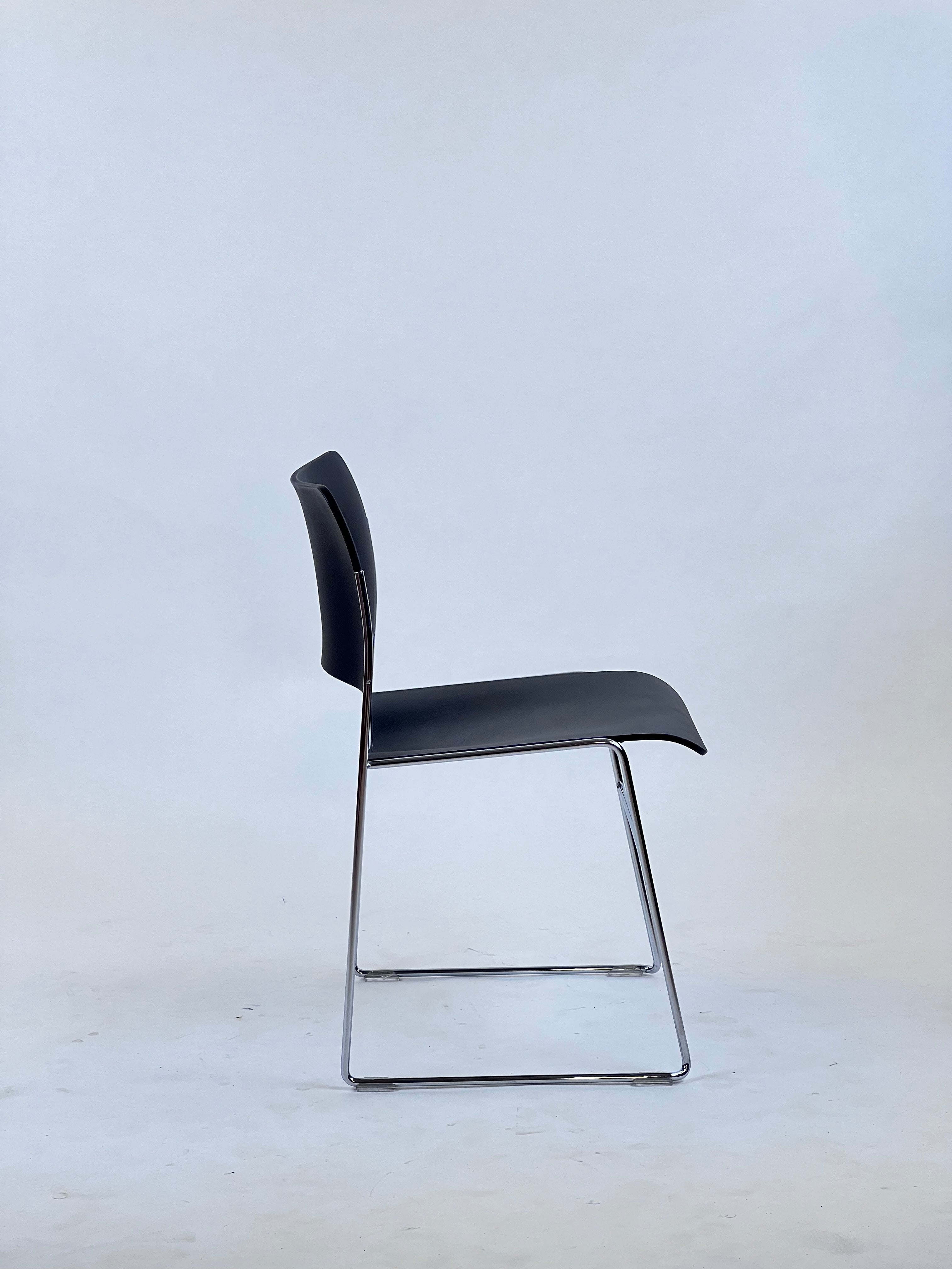 Contemporary visitor chair 40/4