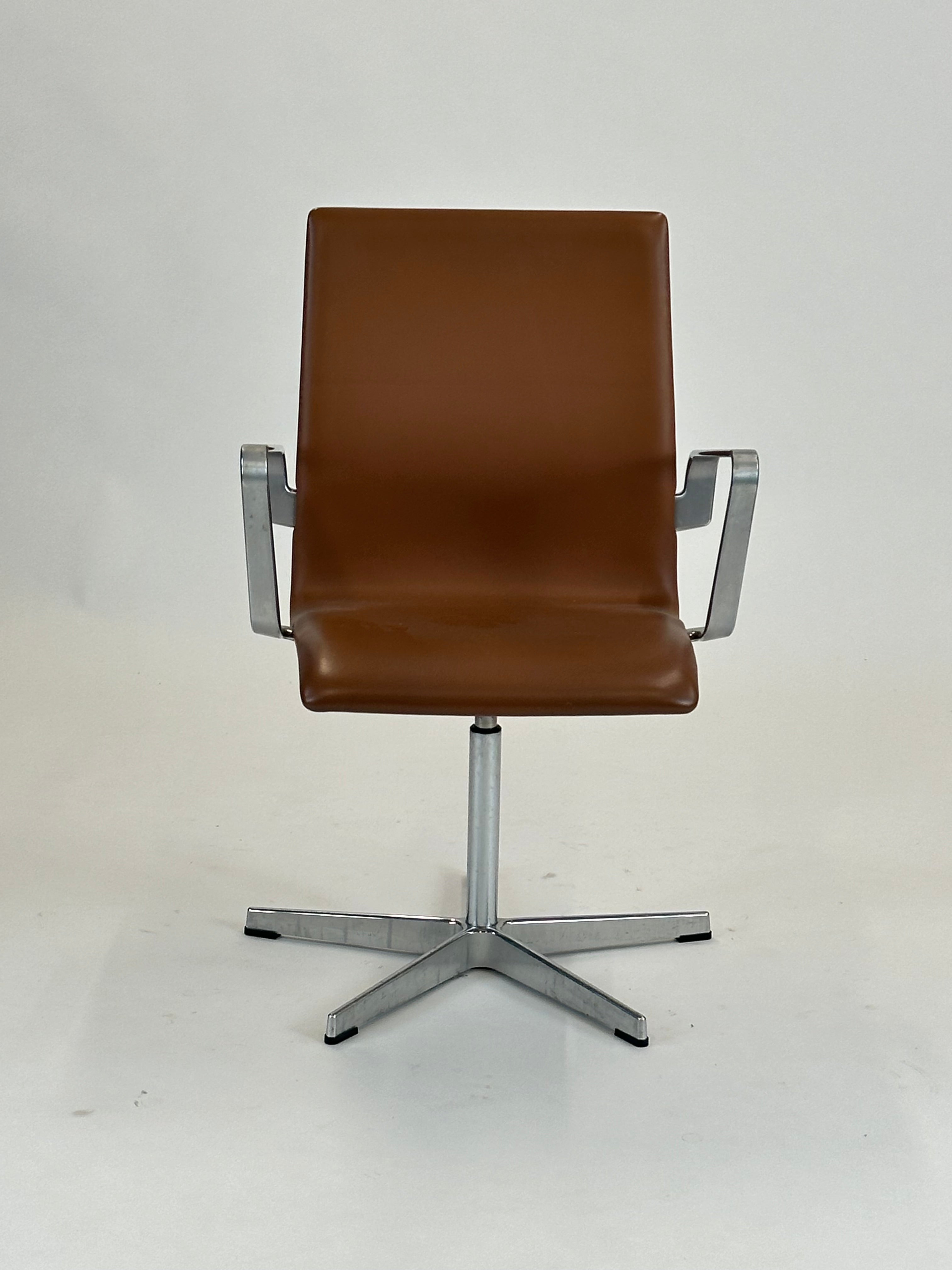 Oxford 3271T Mødestol - Fritz Hansen