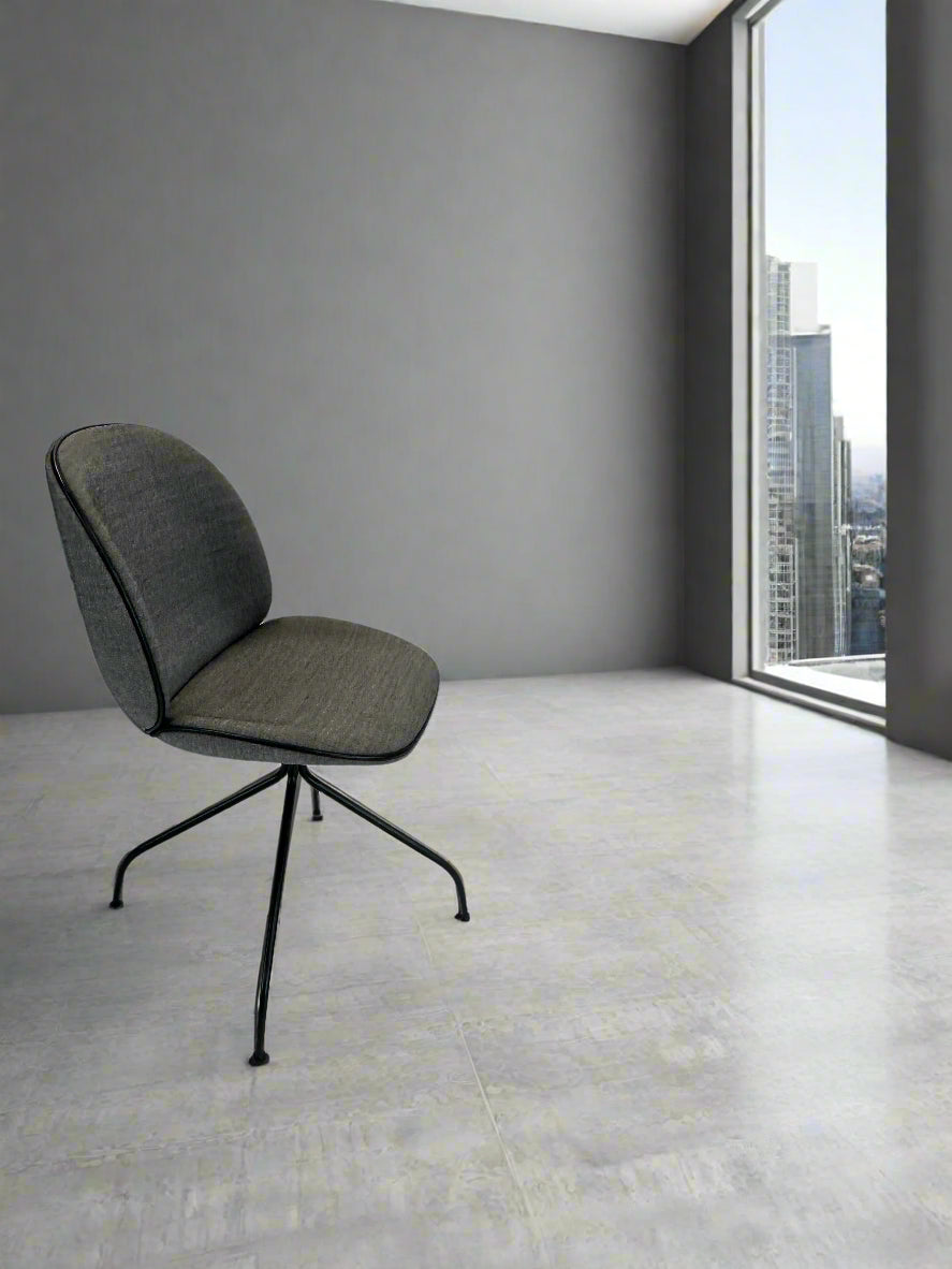 GUBI | Beetle Meeting Chair (Grå)