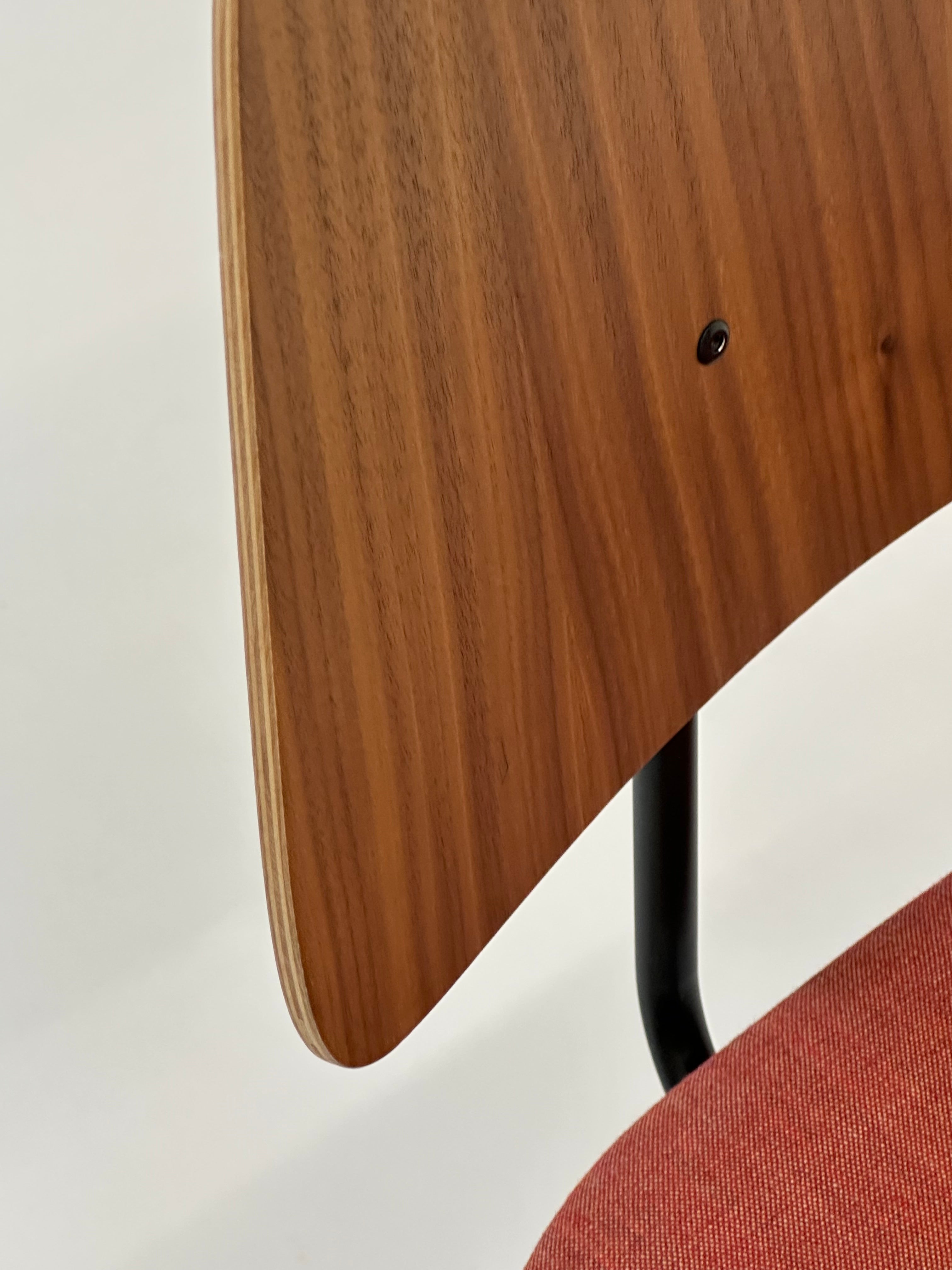 Labofa | Heritage 11.1 Stabelstol (Rød)