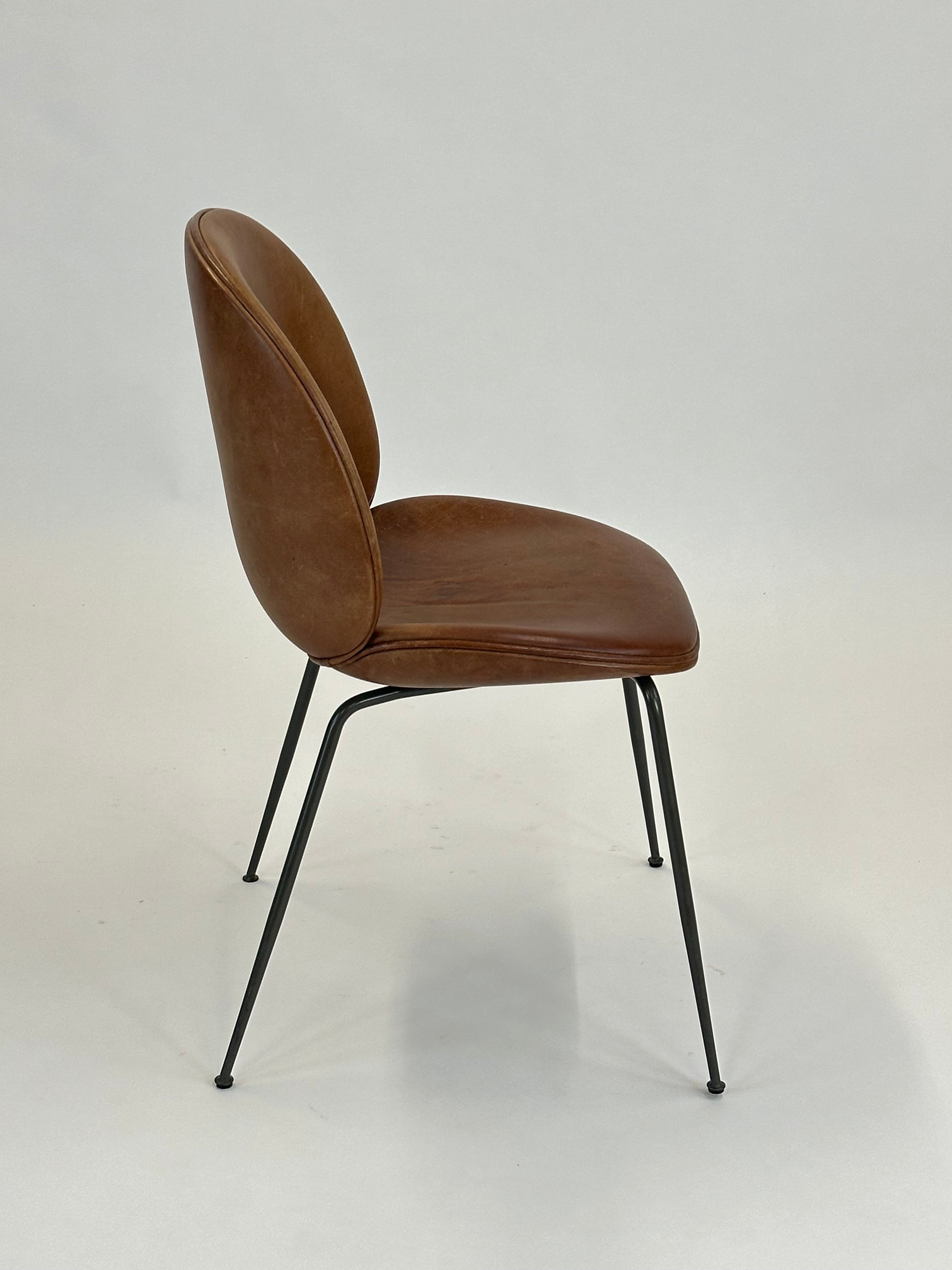GUBI | Beetle Chair (Brun)