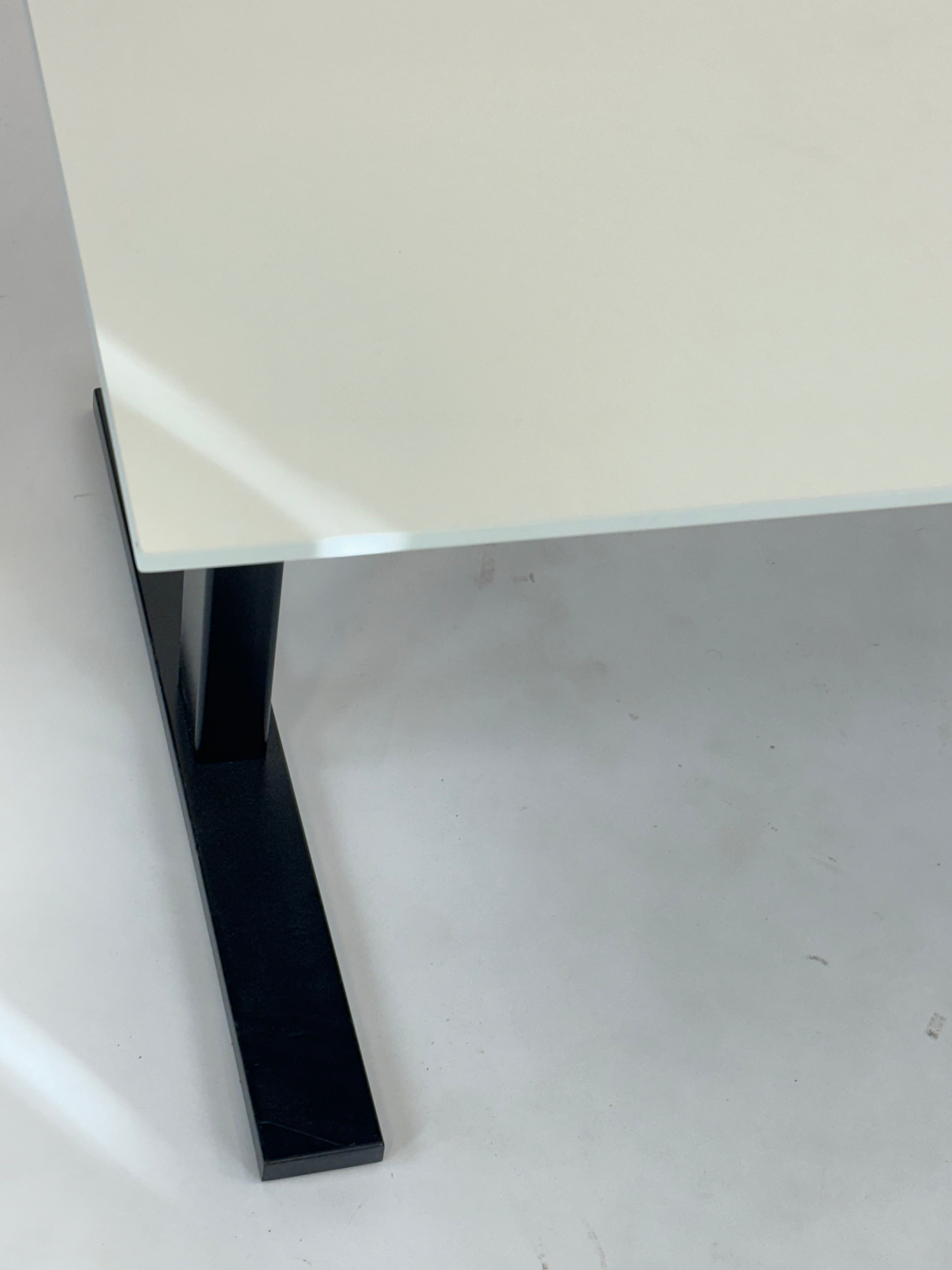 Hæve-/sænkebord 140x80 (m. faset kant) - Linak
