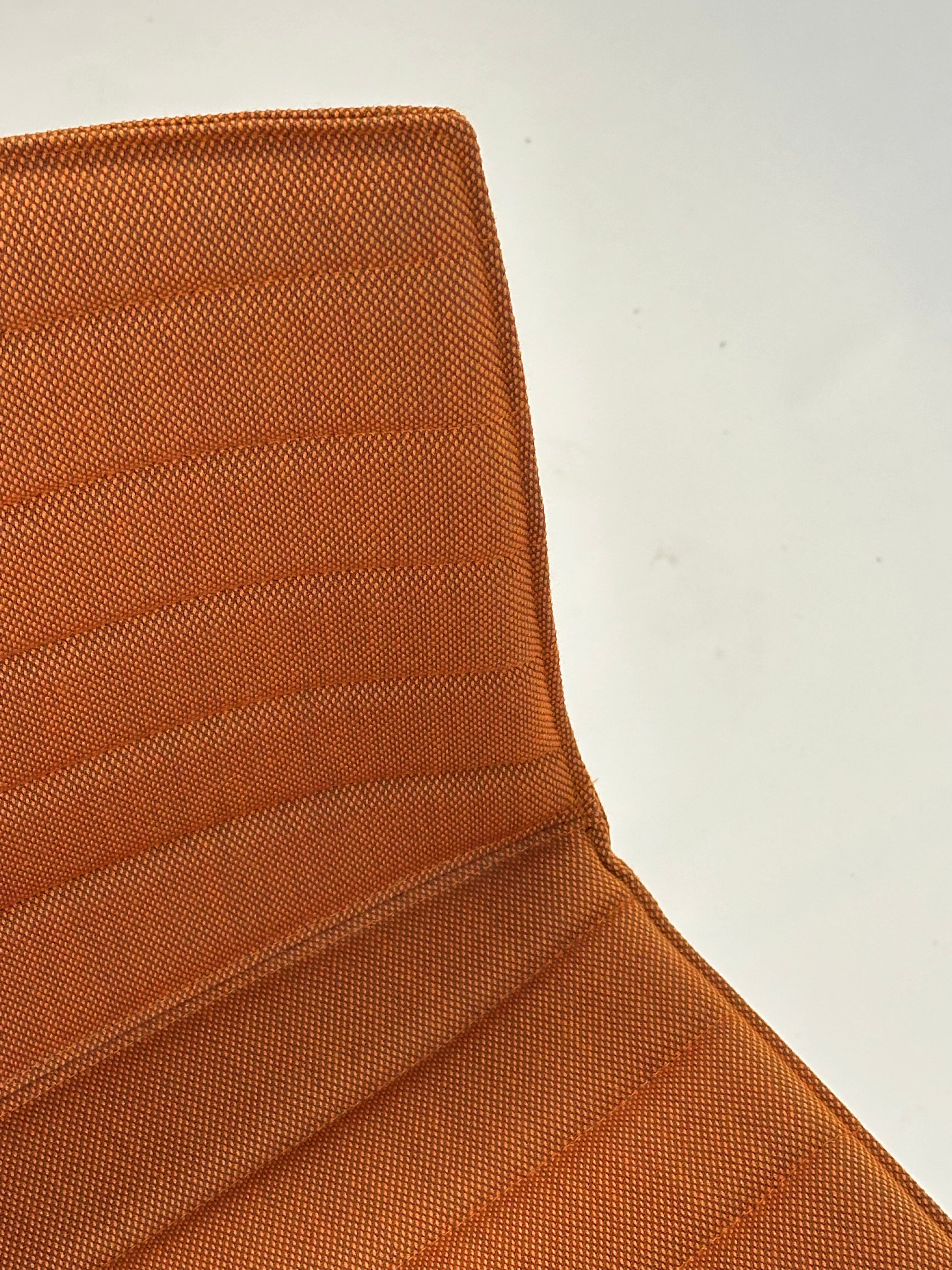 Arper Catifa 46 Konferencestol (Orange)
