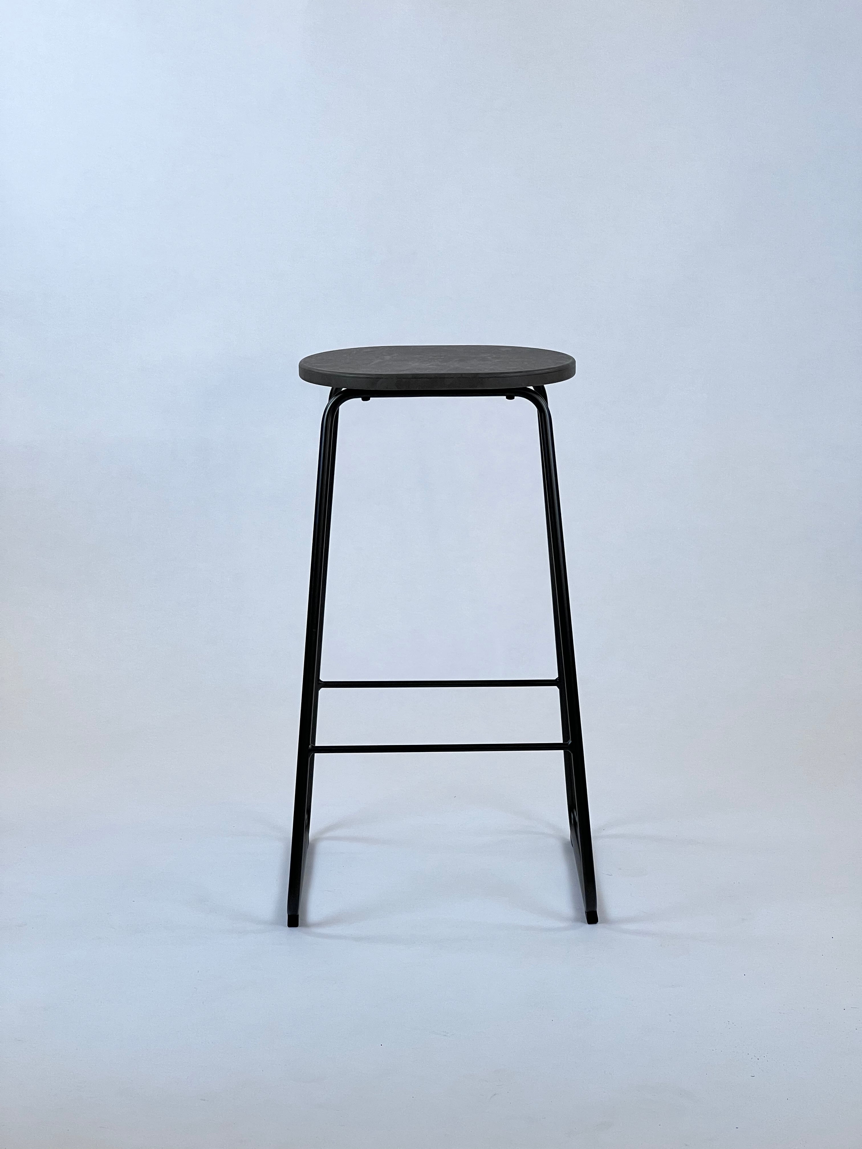 Earth Stool af Eva Harlou - Coffee Waste Dark