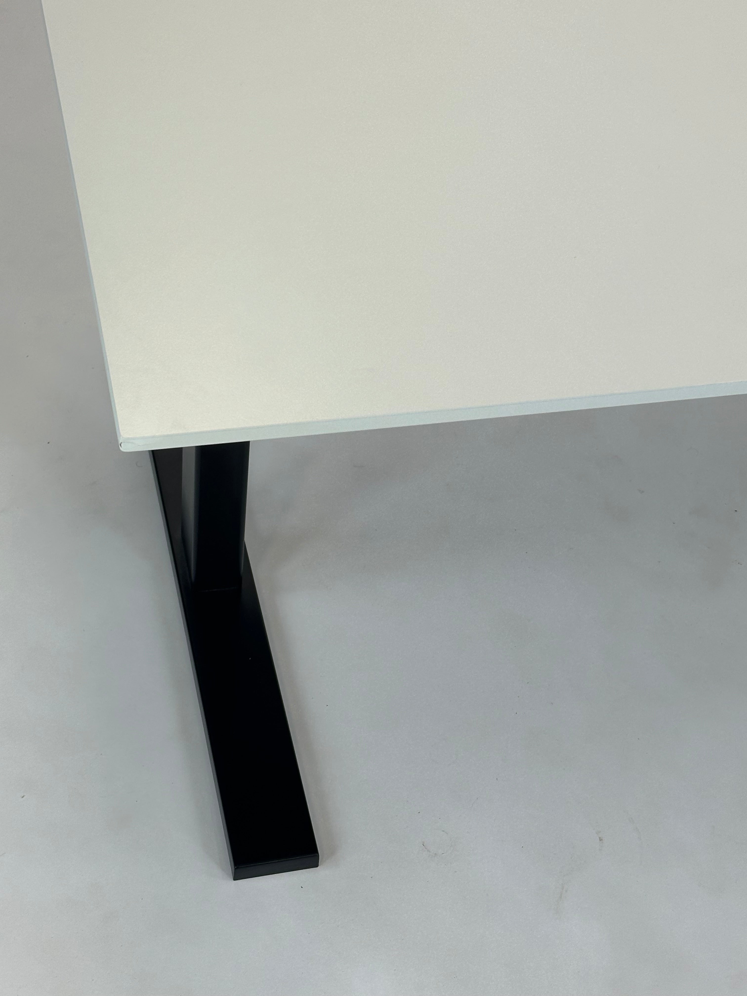 Hæve-/sænkebord 160x80 (m. faset kant) - Linak