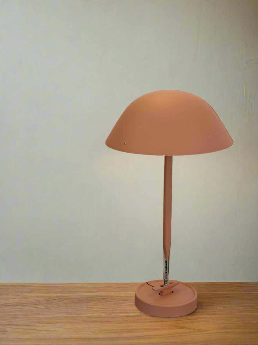 w103 Sempé b bordlampe fra Wästberg