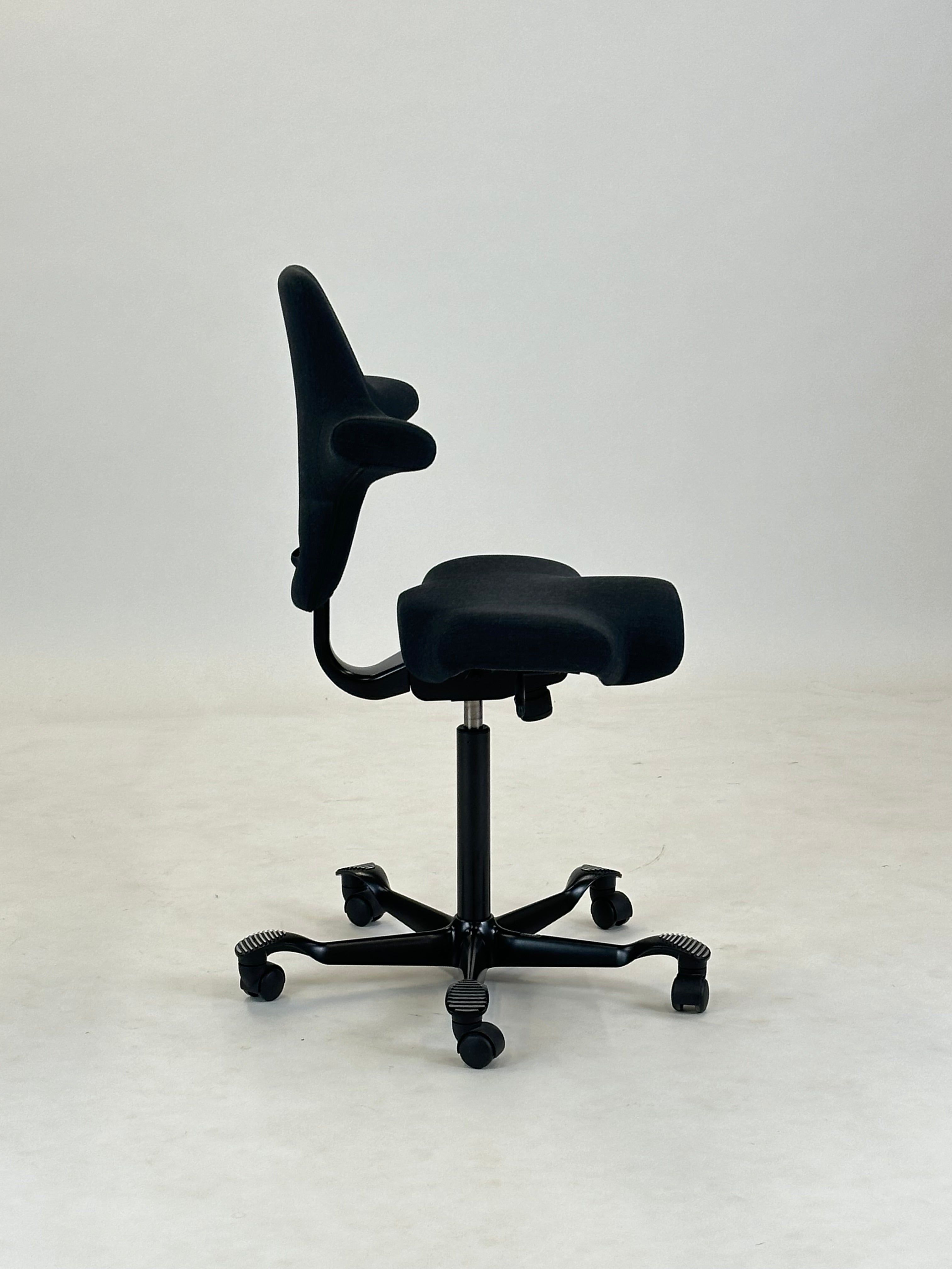 HÅG Capisco 8106 - 265 mm gaslift (Mørkegrå)