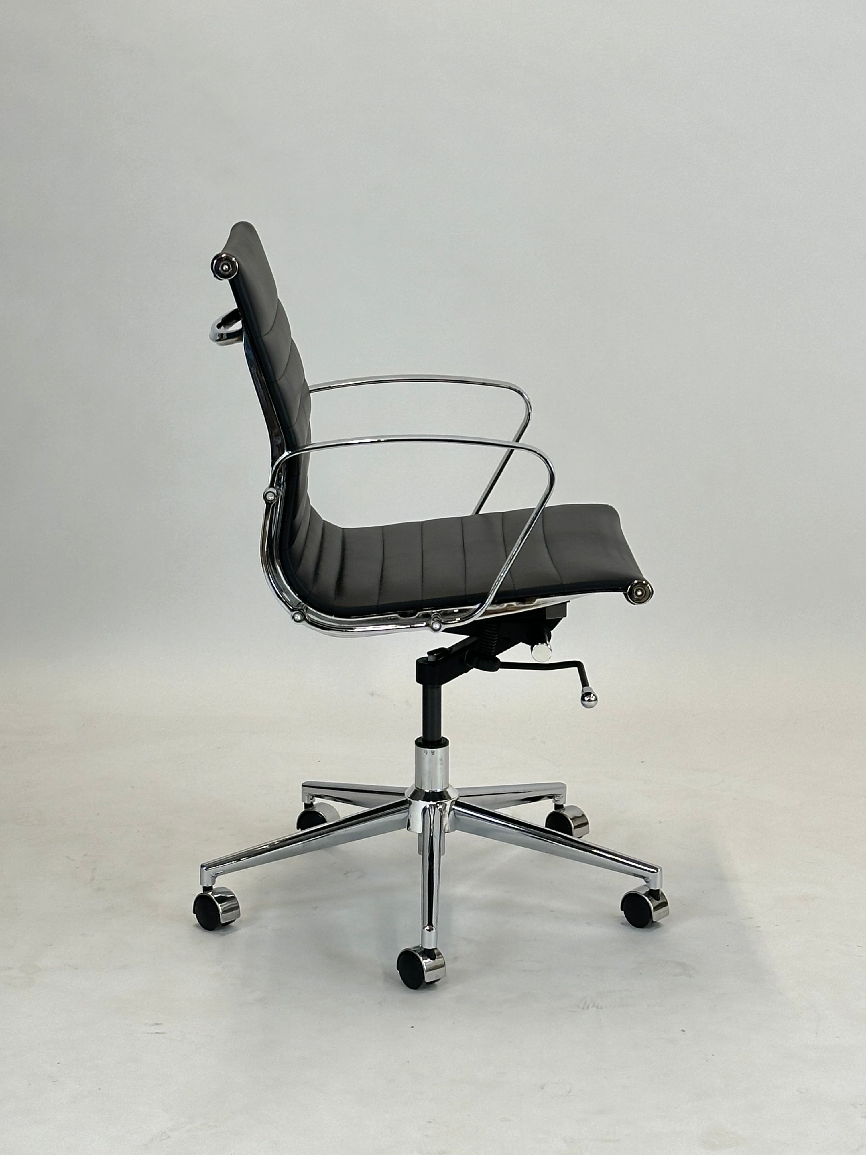 Elegant Sort Kontorstol