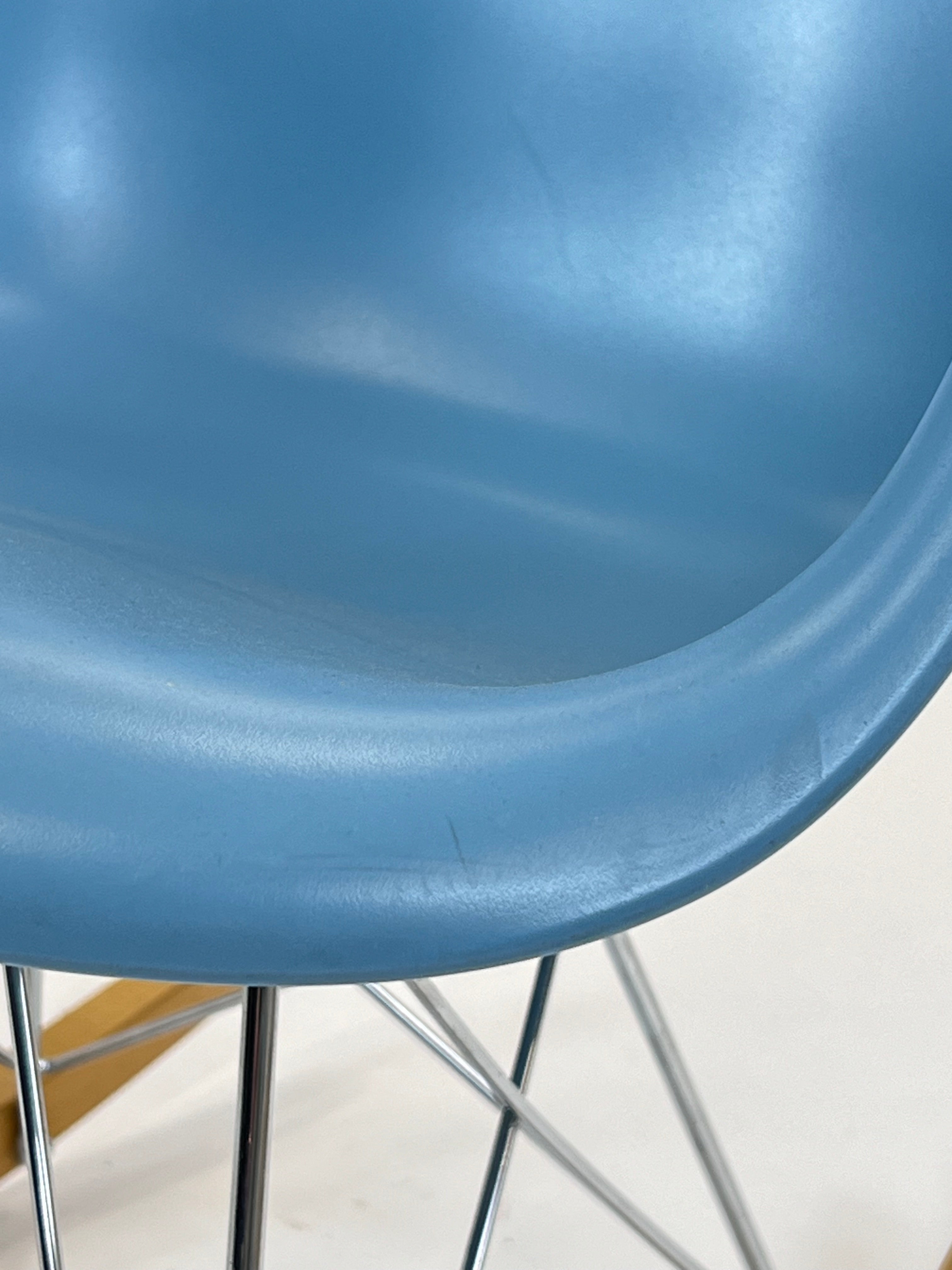 Sæt af to Vitra Eames Plastic Armchairs RAR