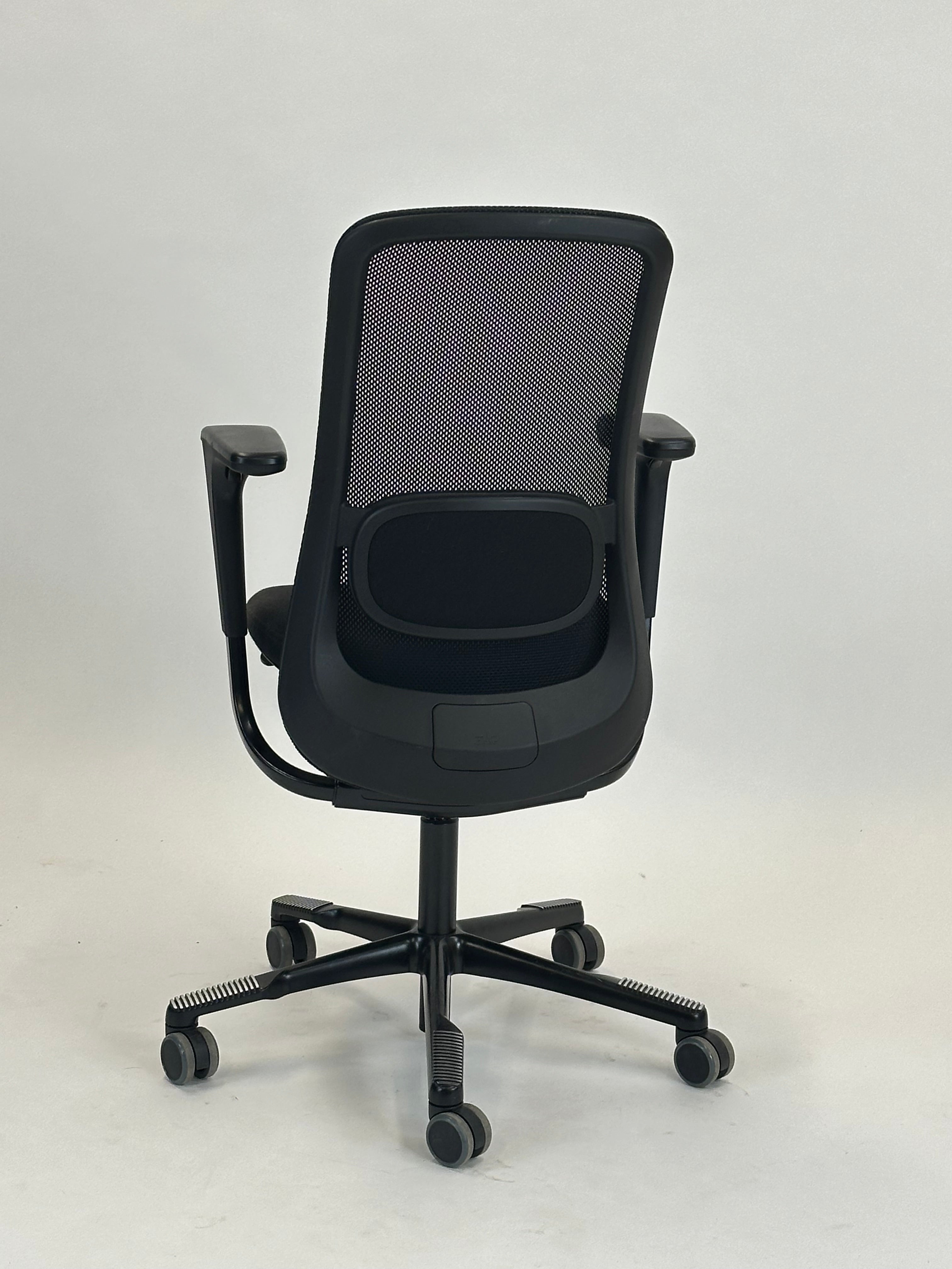 HÅG Sofi 7500 Kontorstol - 150mm - (Sort m. armlæn)