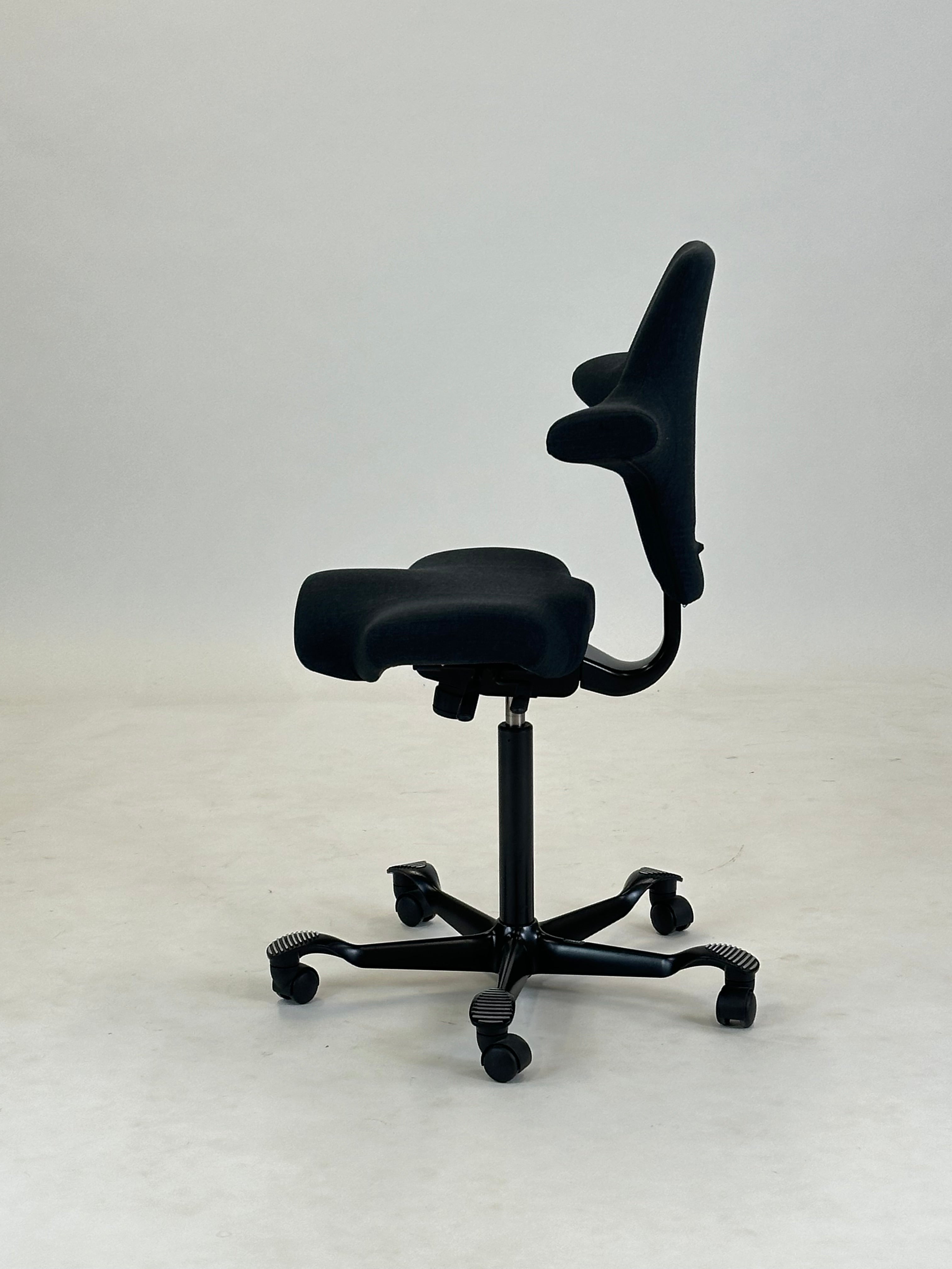 HÅG Capisco 8106 - 265 mm gaslift (Mørkegrå)