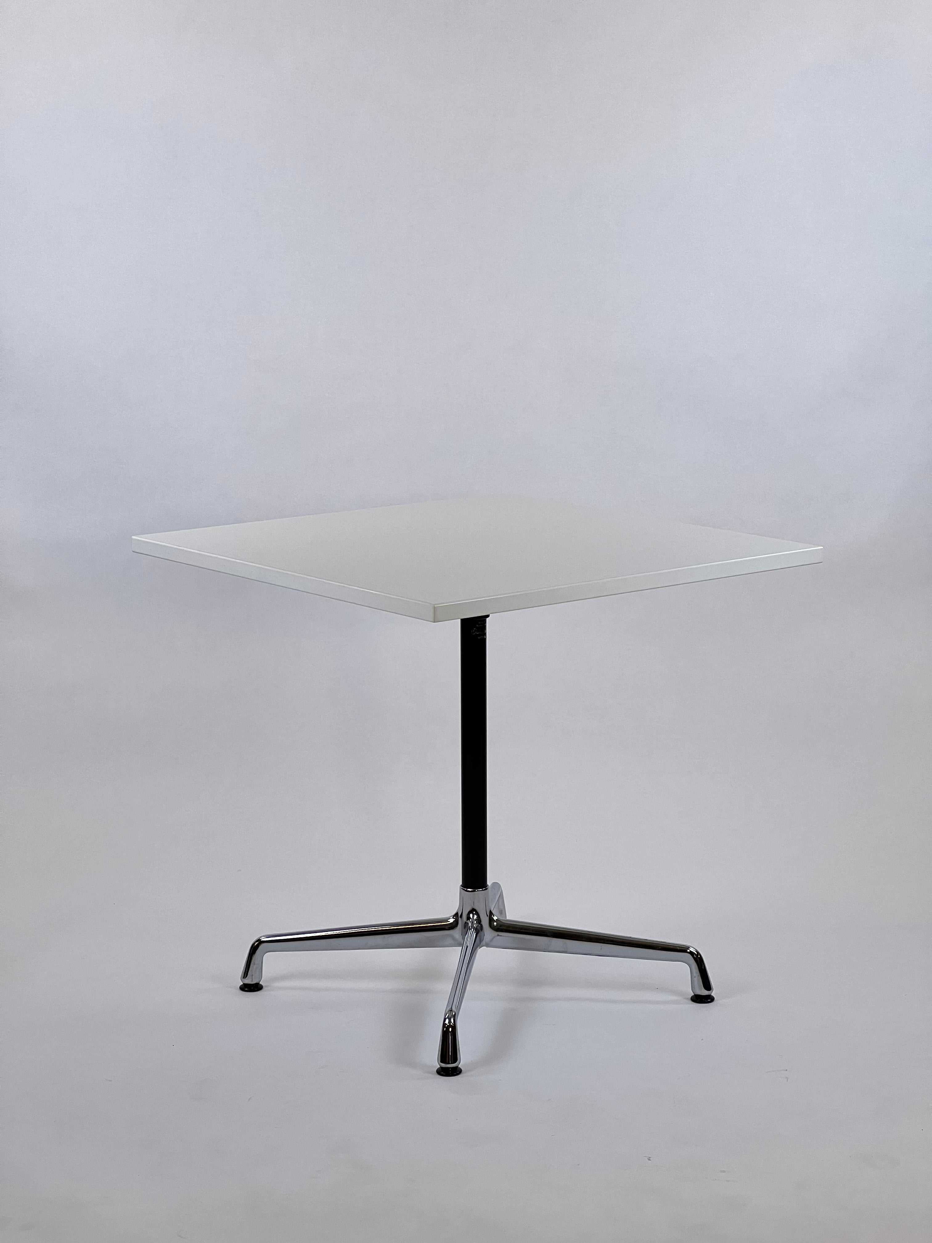 Vitra Charles Eames cafebord