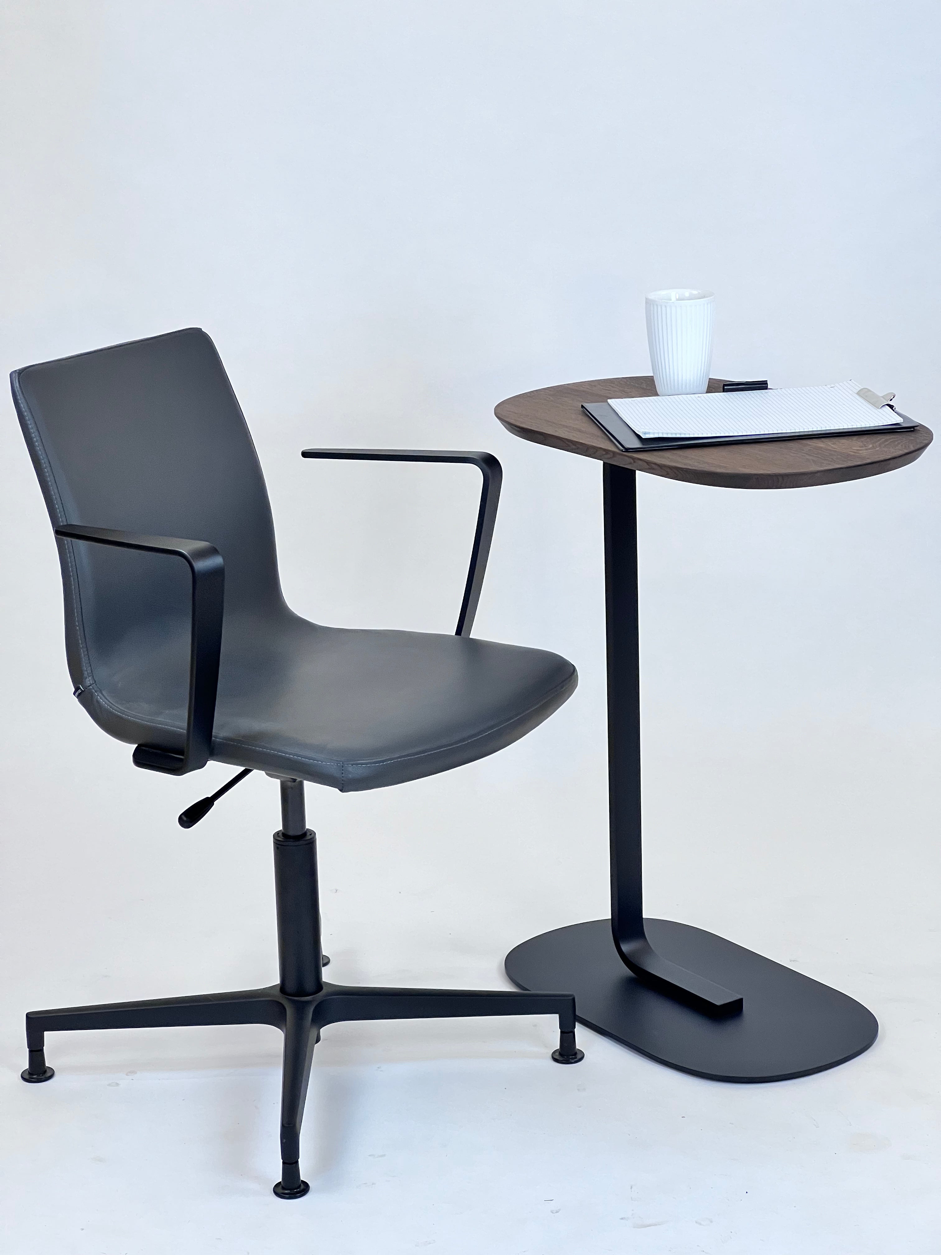 Muuto Relate sidetable