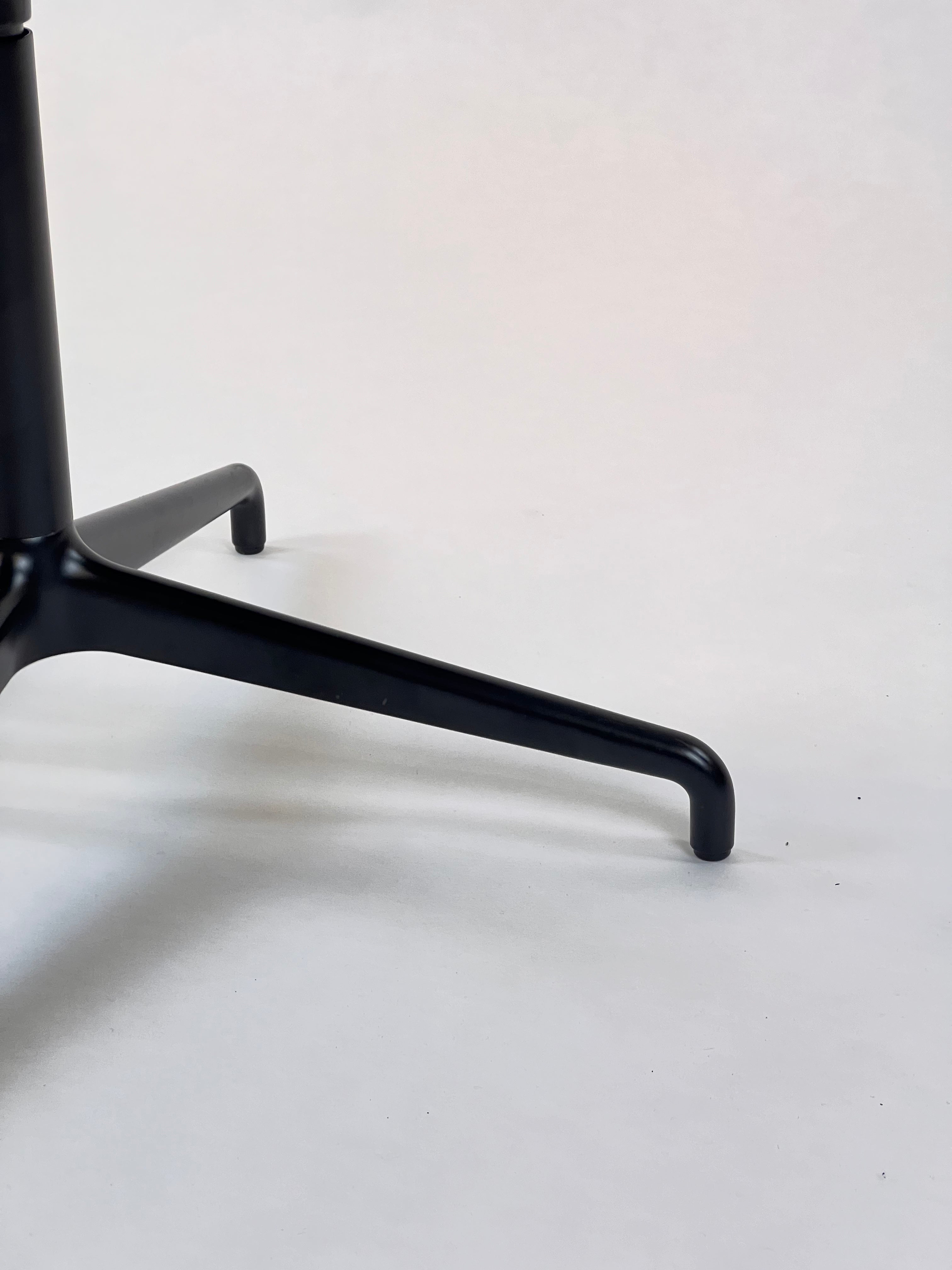 &tradition HW13 Rely Chair