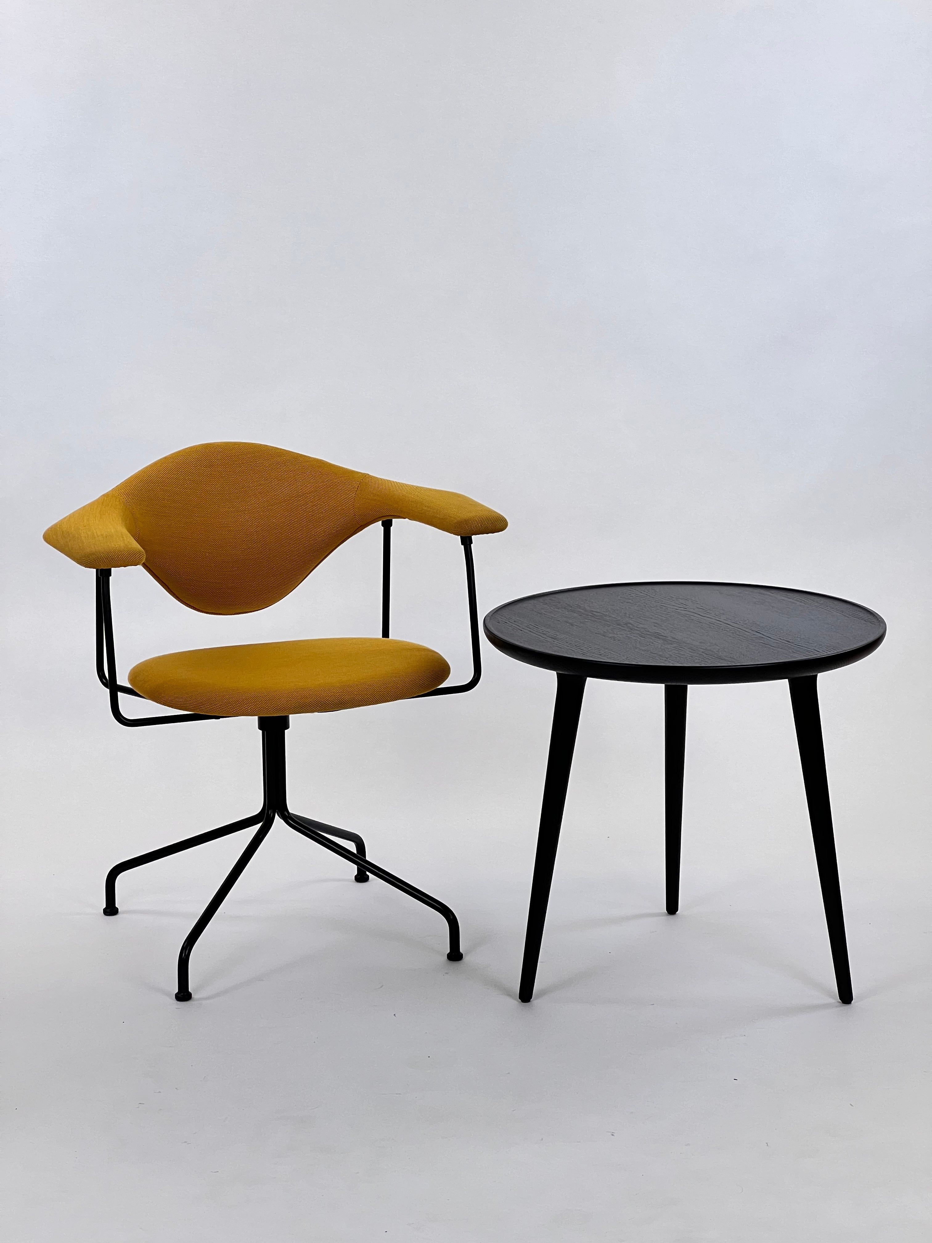GUBI | Masculo Meeting Chair