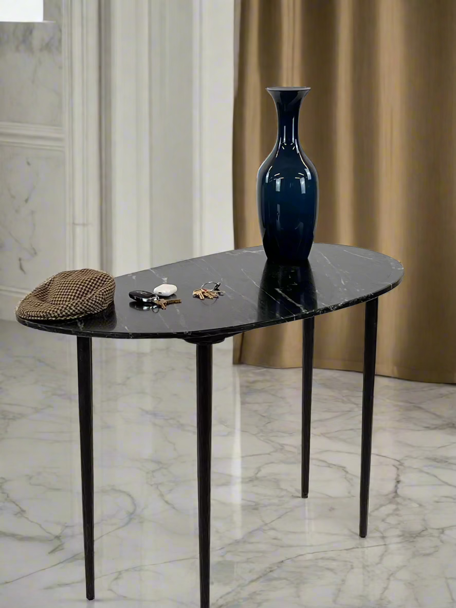 Elegant og funktionelt marmorbord