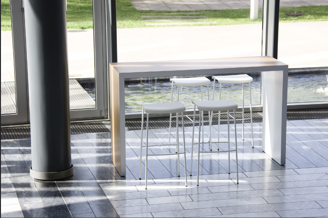 Hvidt Mødebord fra Magnus Olesen